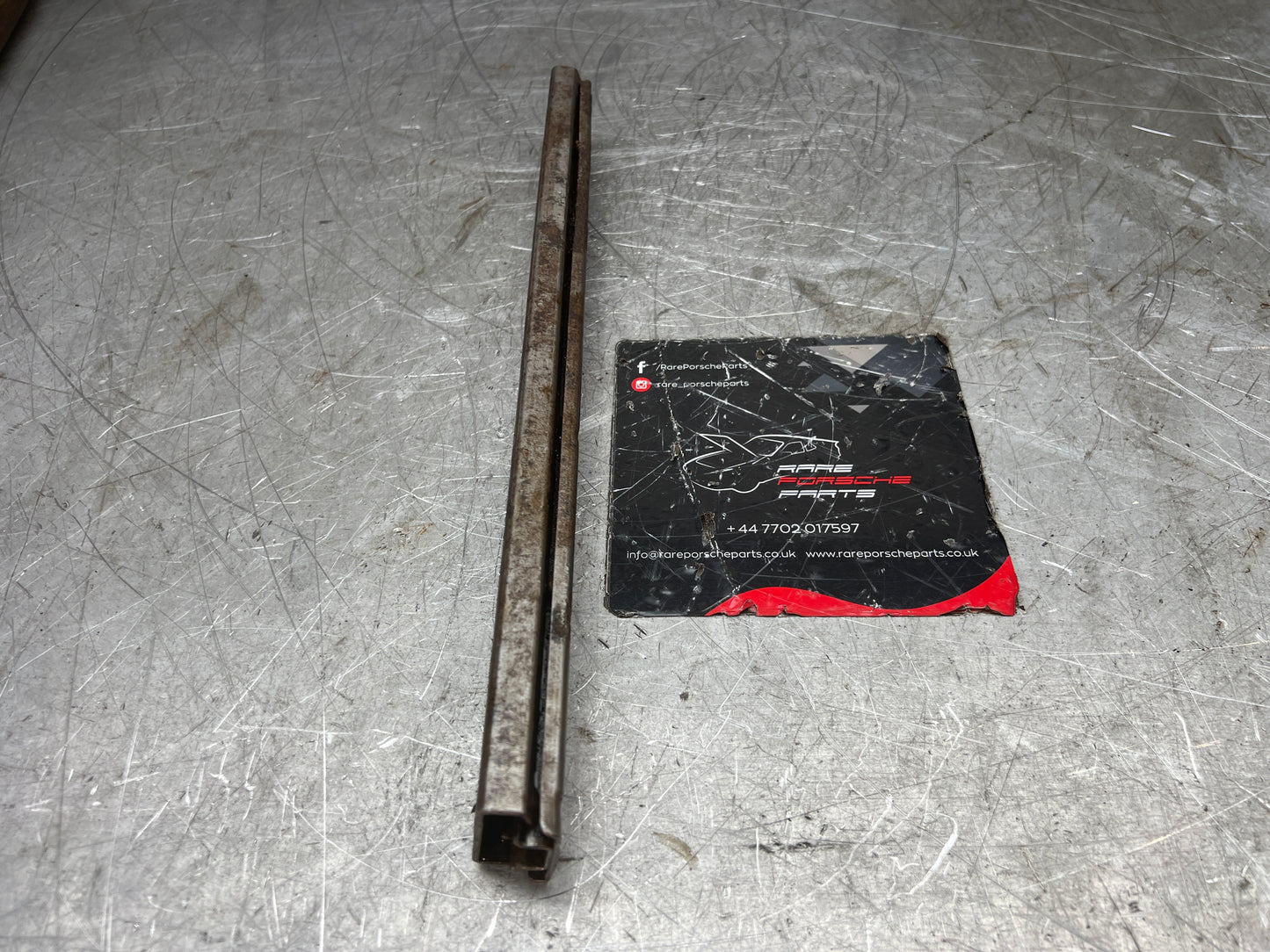 Porsche 924 944 911 seat runner 94452149100