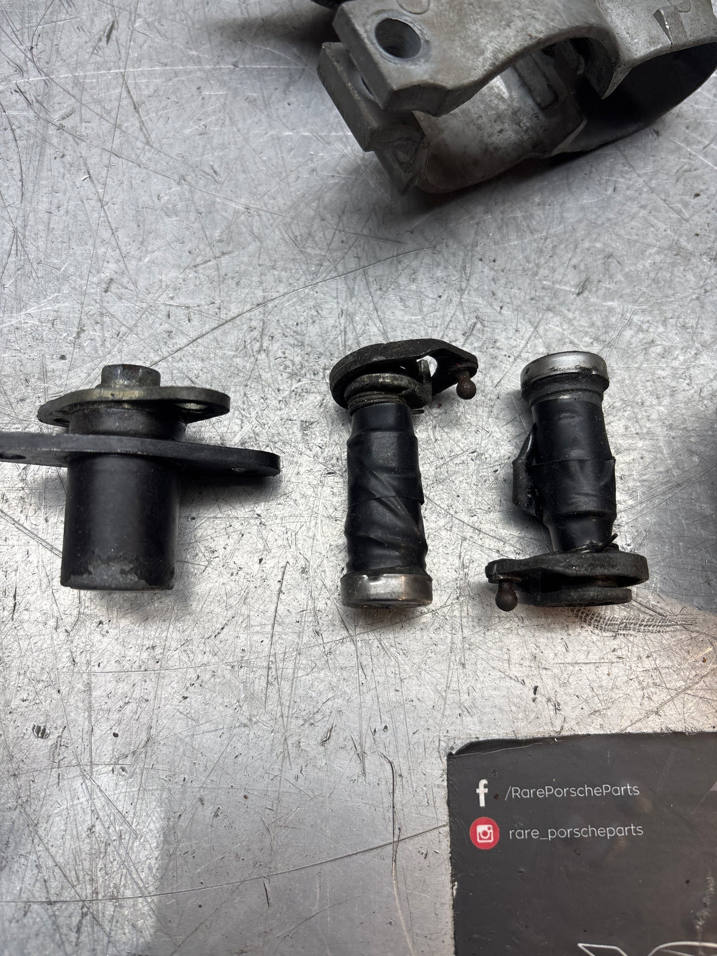 Porsche 924 944 complete lock set, 1 key, 171905851