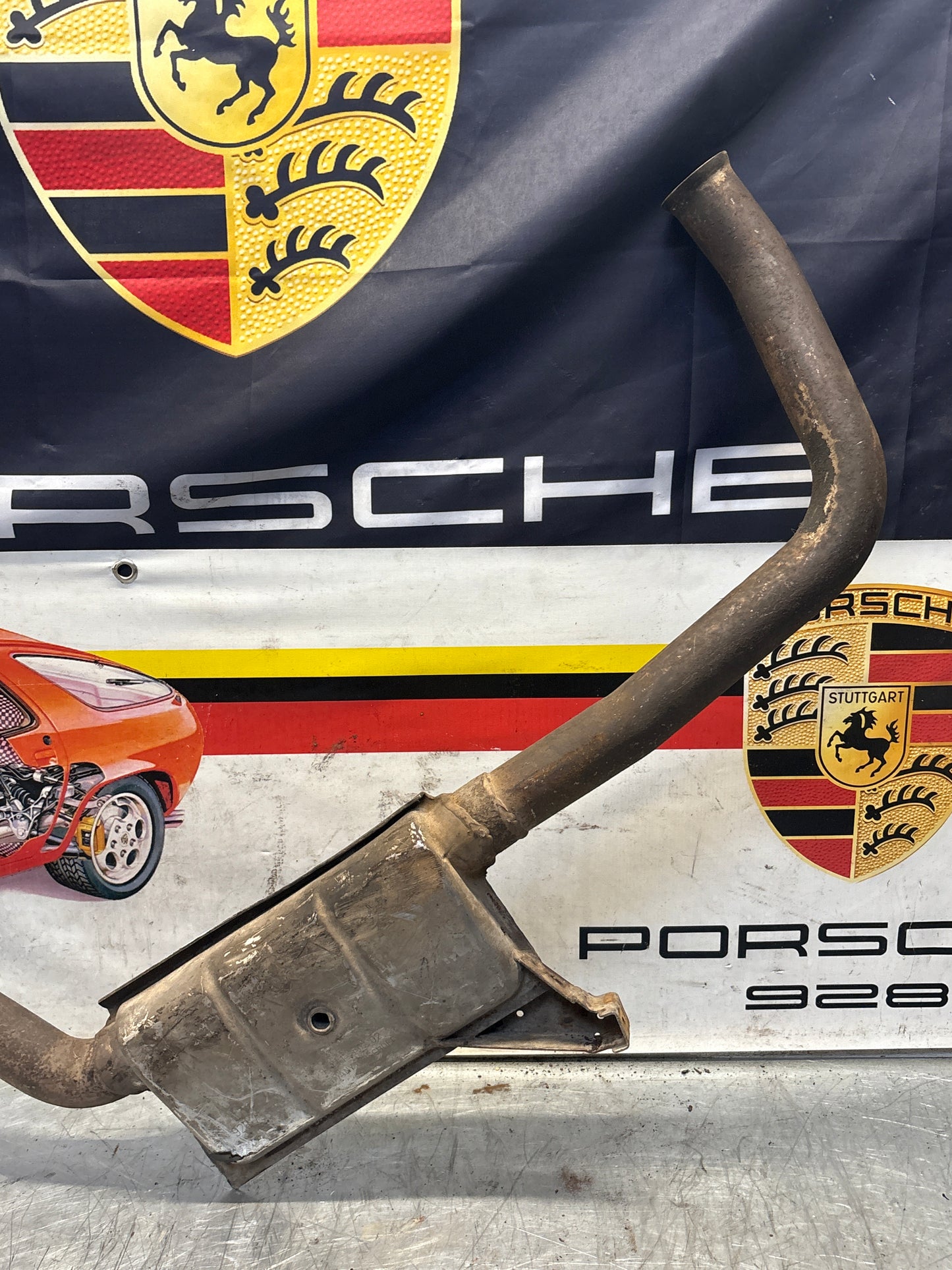 Porsche 928 S4 right middle silencer, used 92811109403