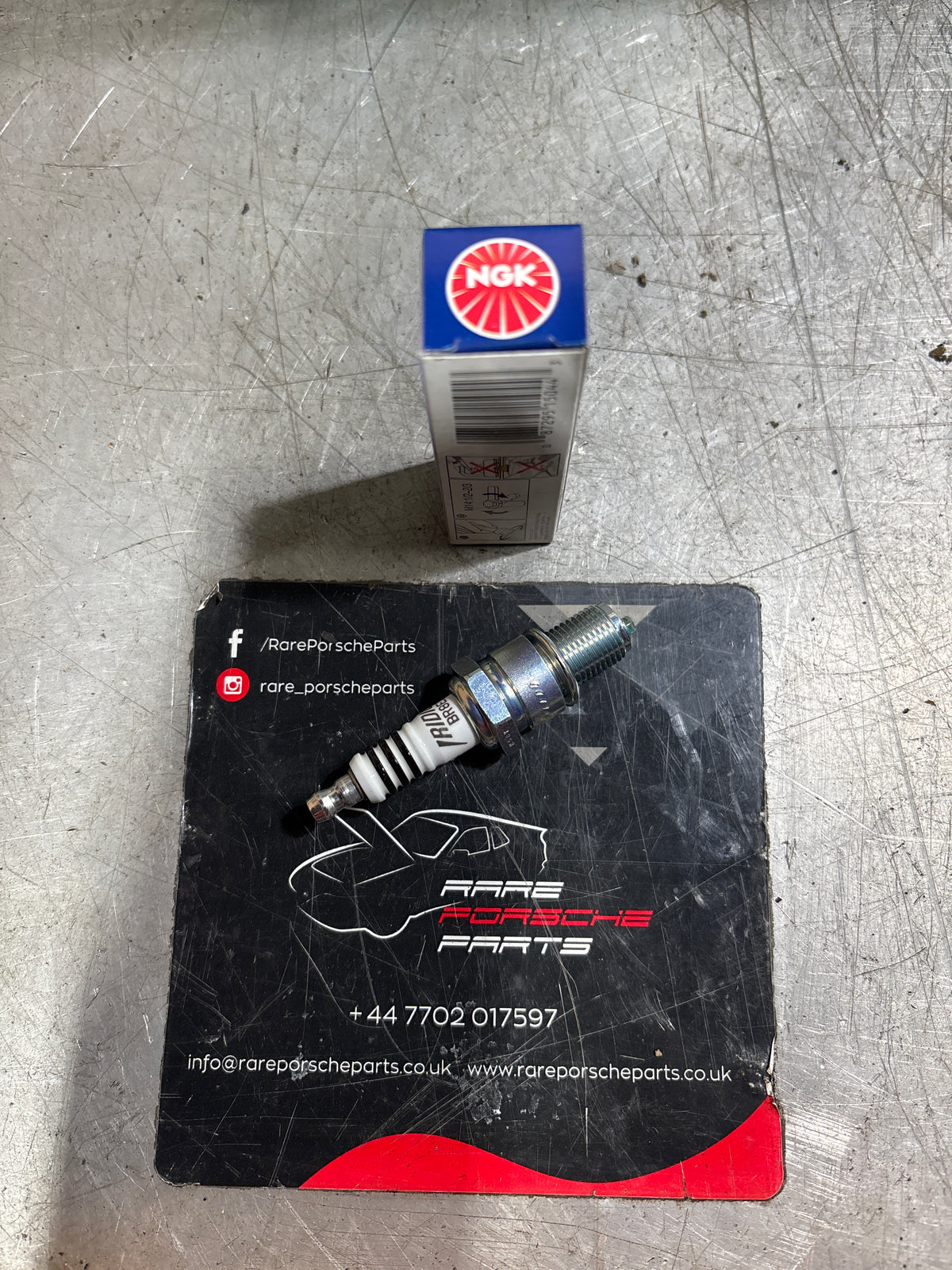 Porsche 924 Turbo / GT spark plug 99917014090 NGK