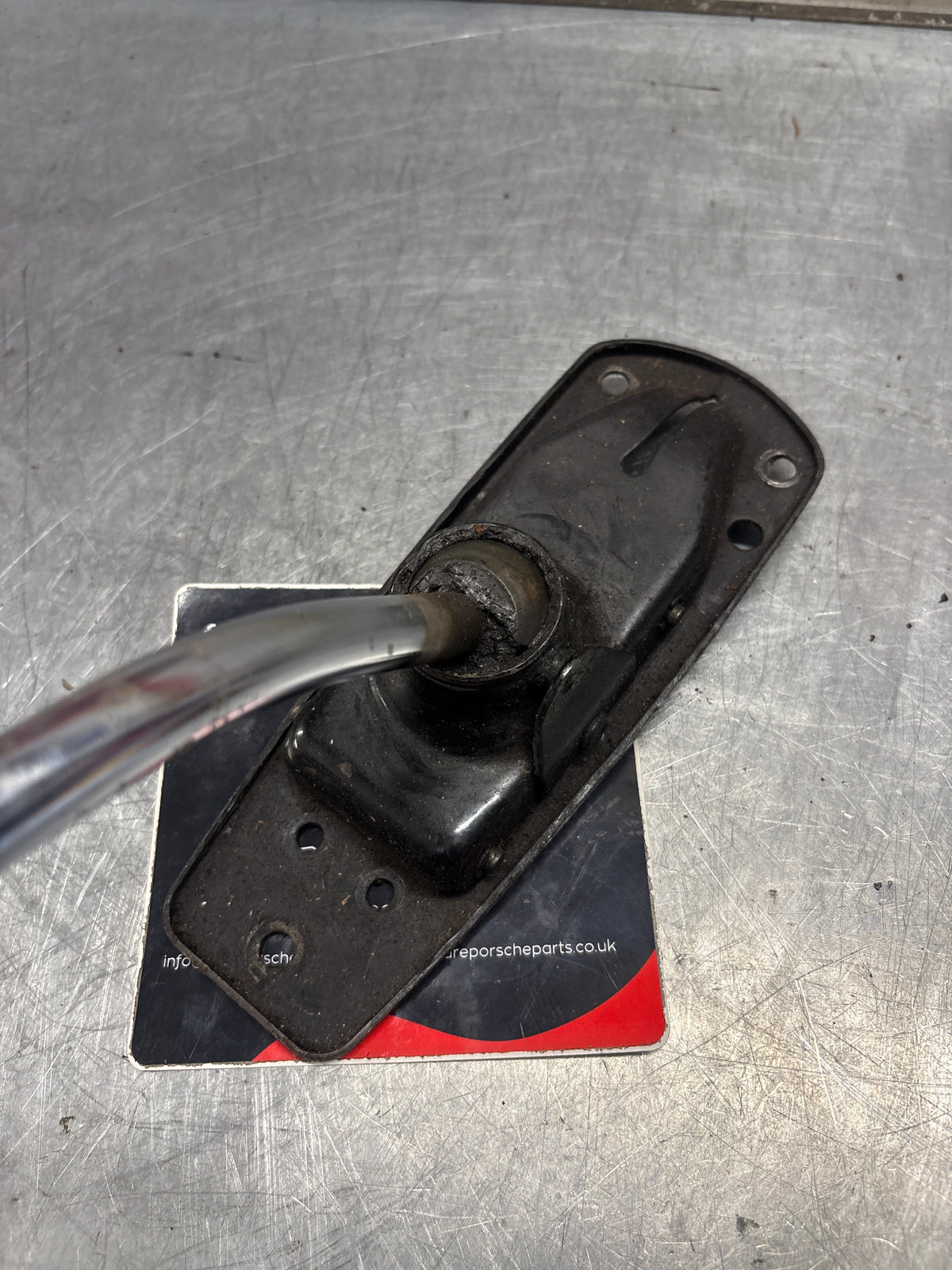 Porsche 914 gearshift bracket, used 90142401502 / 91442401600