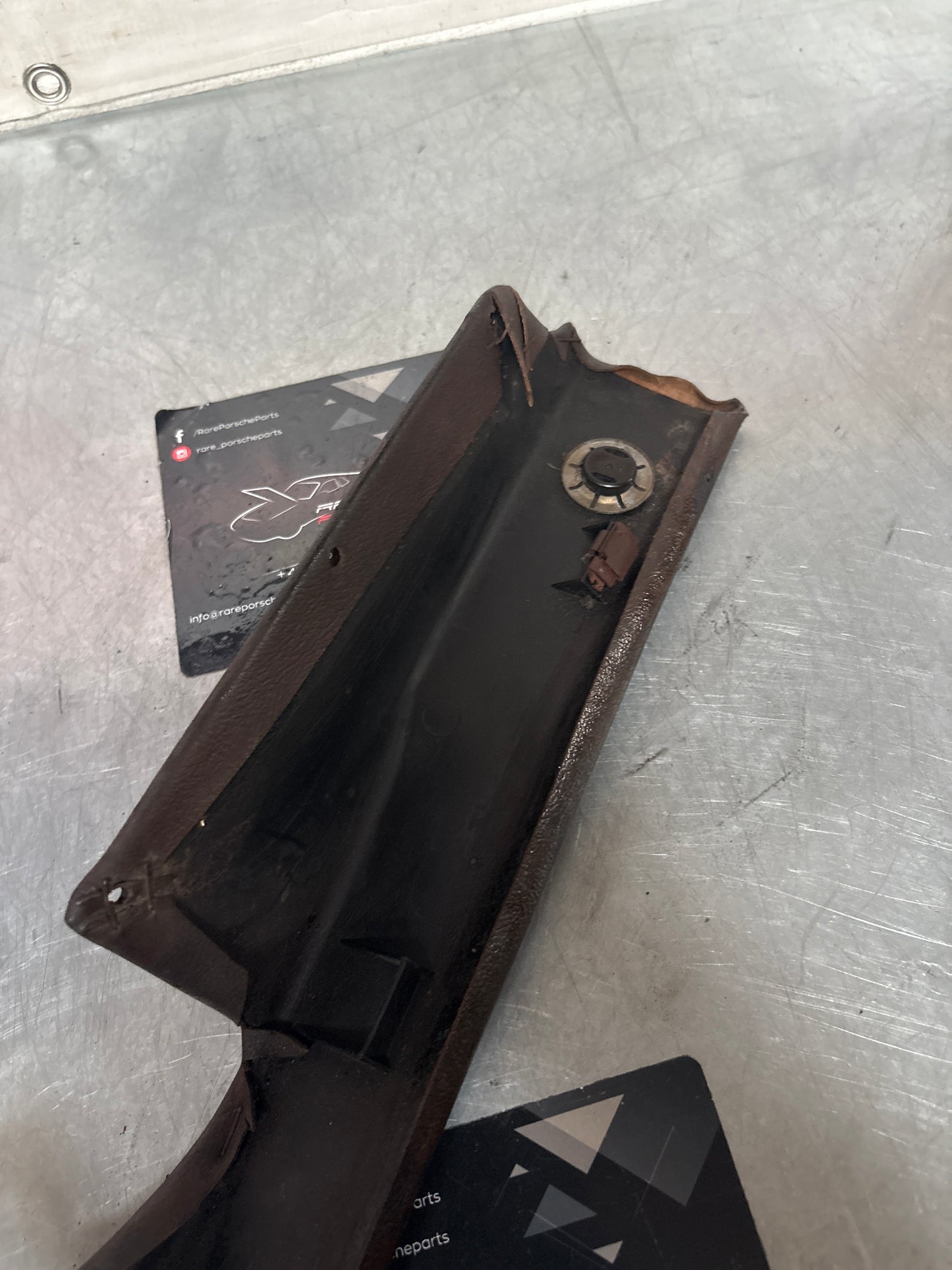 Porsche 928 tailgate interior trim, used, brown 92855504705