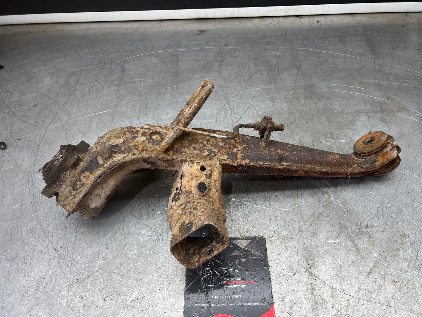 Porsche 924 944  -85.5 Rear right trailing arm,  94433102200