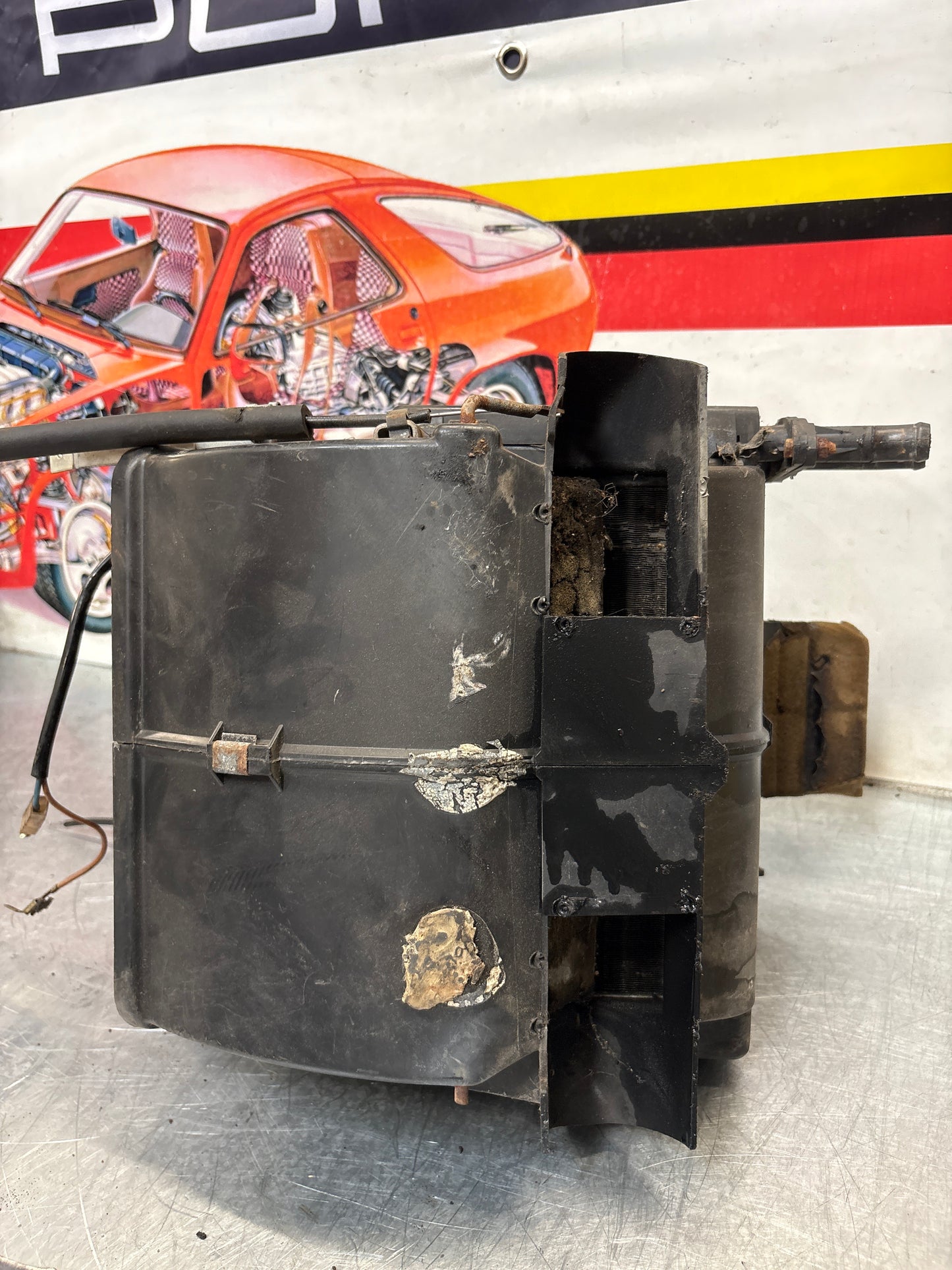 Porsche 924 80-85 944 82-85.5 heater blower fan assembly, complete 321819096 / 823819096A / 823819095A / 321819095 used