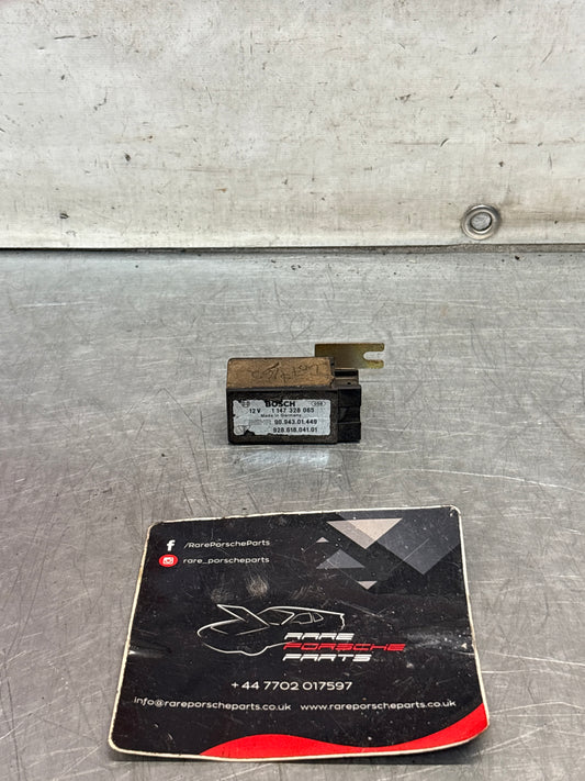 Porsche 928 Air Conditioning relay, used 92861804101