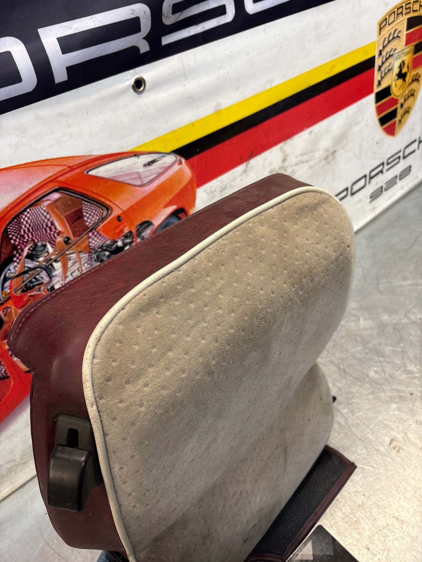 Porsche 928 rear right seat backrest, burgundy-white, leather used 92852203852