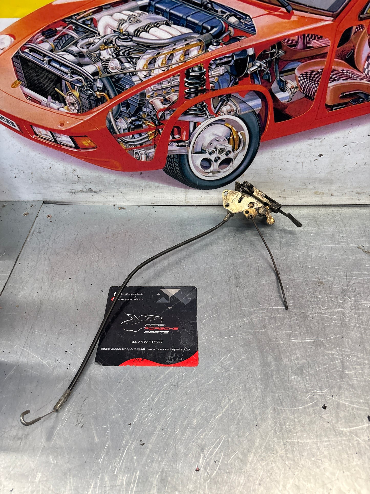 Porsche 928 left door lock mechanism 92853705309 used