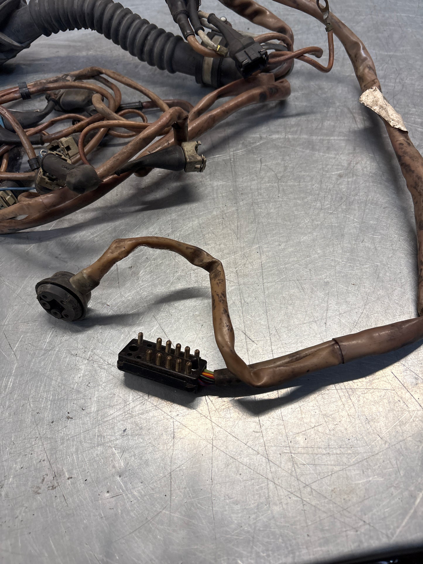 Porsche 944 late dashboard loom for 2.5 N/A, No oil level sensor 1986-, used 94460702101