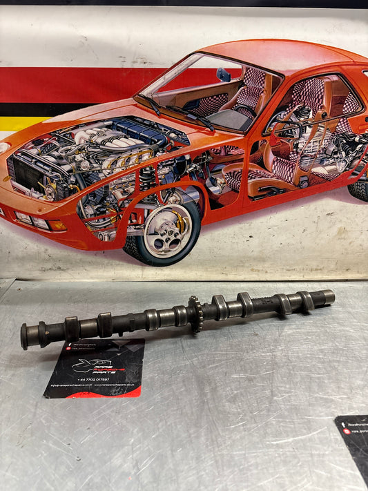 Porsche 928 S3 M28.45/46 engine Camshaft, intake side, cylinder 1-4, used 9281052913R / 92810529108