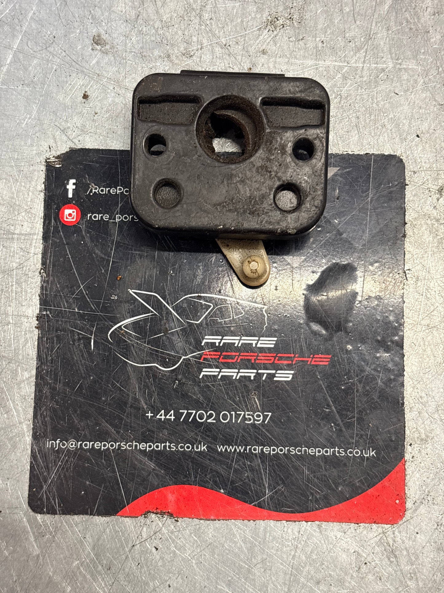 Porsche 924 944 -85.5 Boot Tailgate  hatch lock right 477827506A used