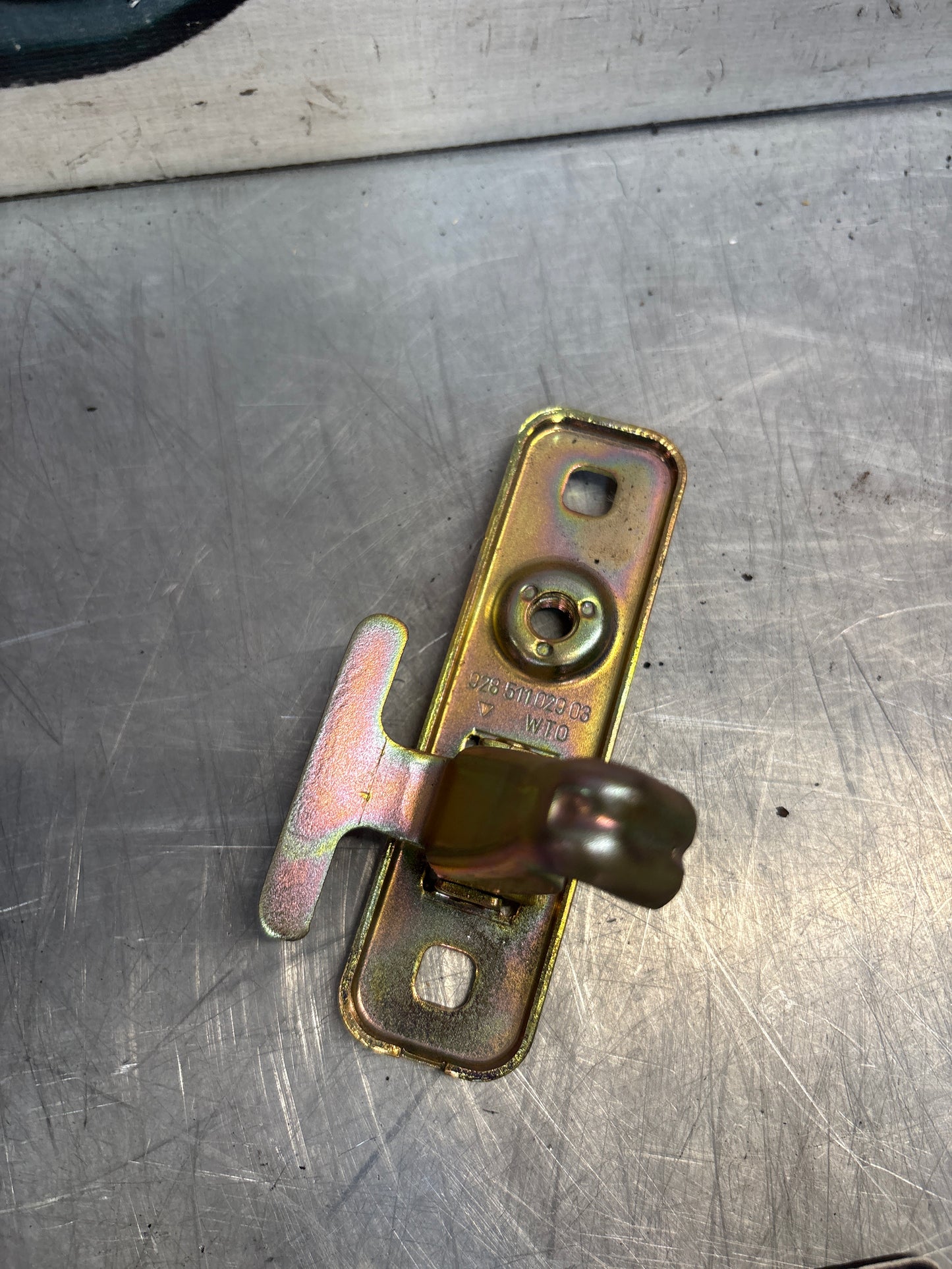 Porsche 928 hood lock lid, refurbished 92851102902