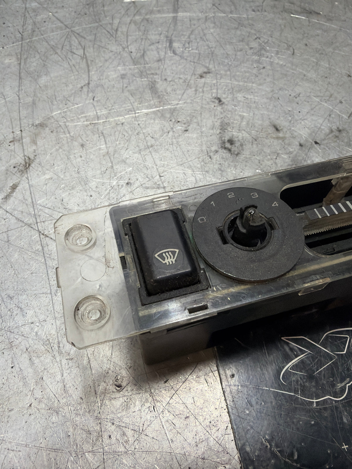 Porsche 944 climate heater control switch unit 85.5-91 years. 94465302103 used, broken plastic