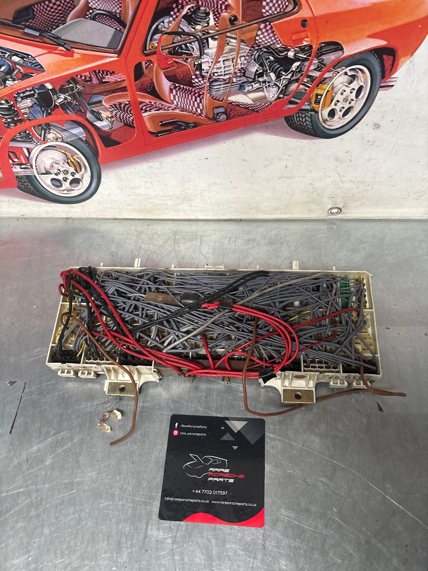 Porsche 928 fuse board 92861010509
