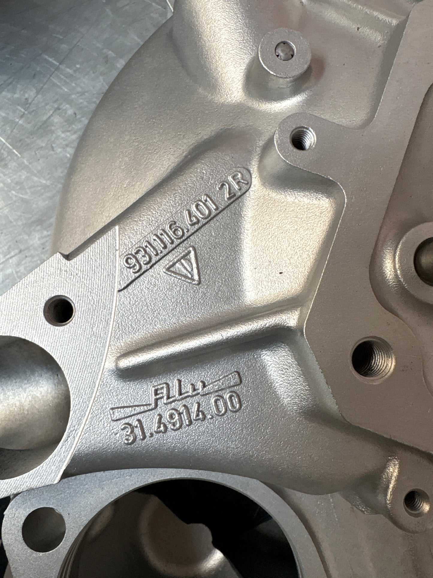 Porsche 924 Turbo bell housing, refurbished 9311164012R