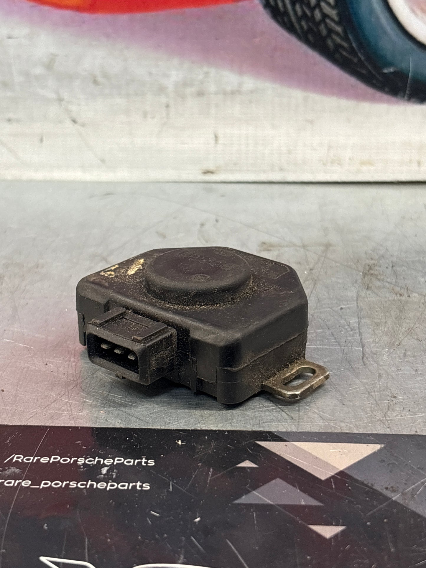 Porsche 928 Throttle position sensor TPS, 0280120322, used