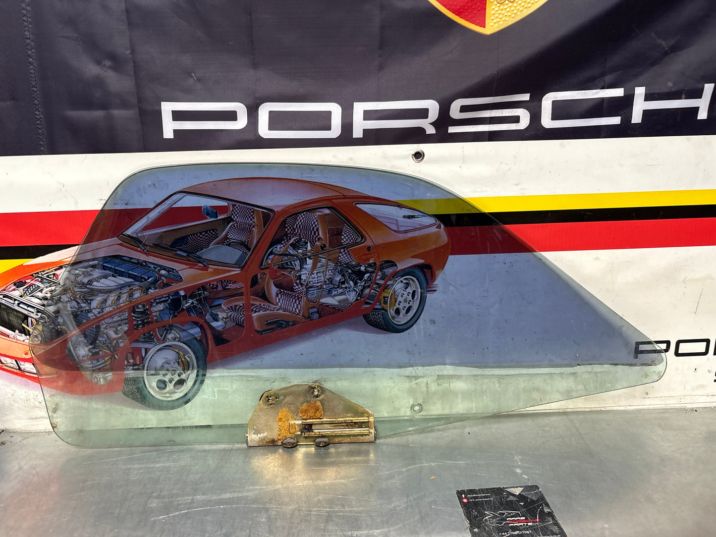 Porsche 928 left hand side green door window glass, tinted 92853710102 used