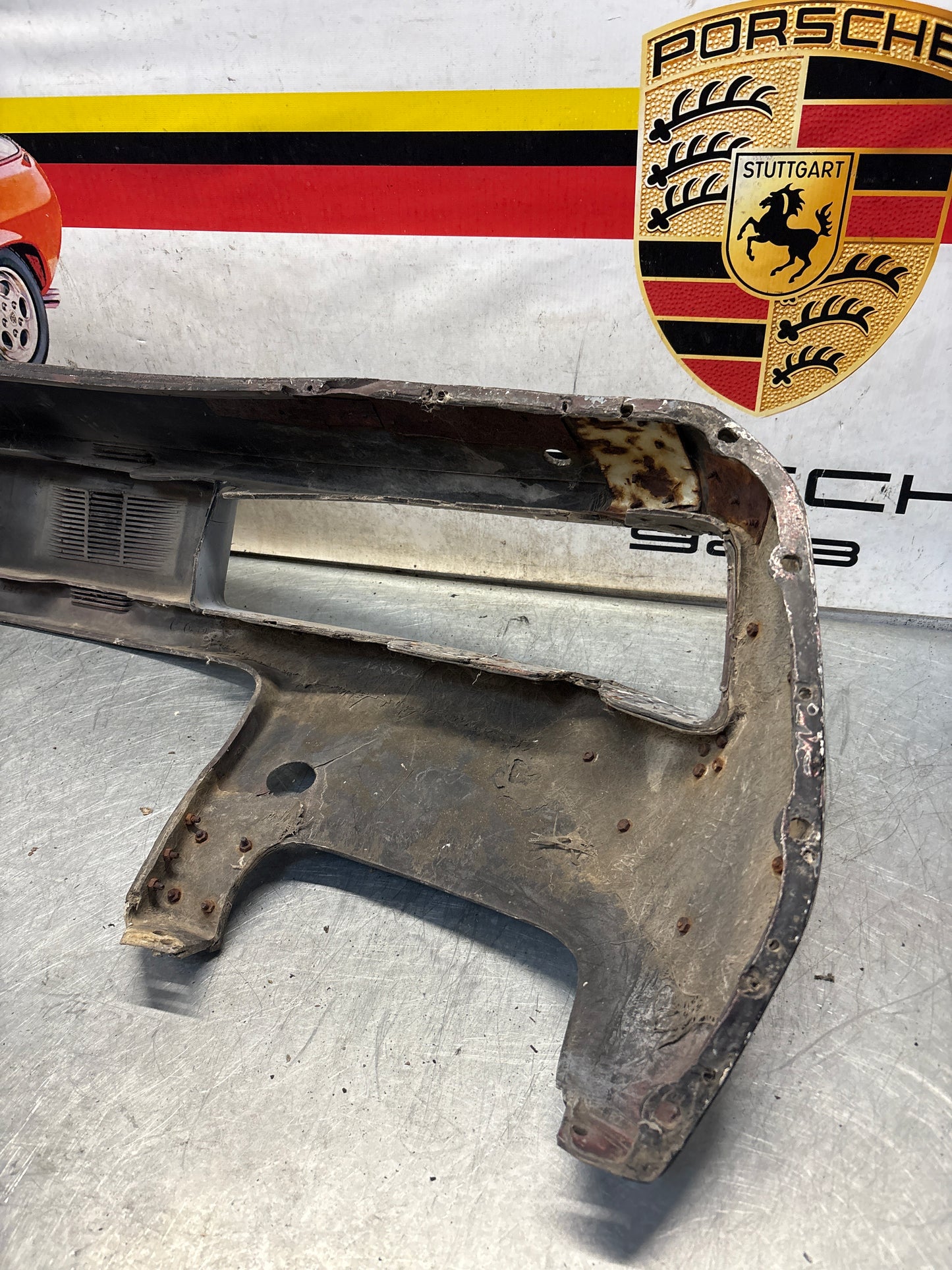 Porsche 928 front bumper cover panel, used 92850501306