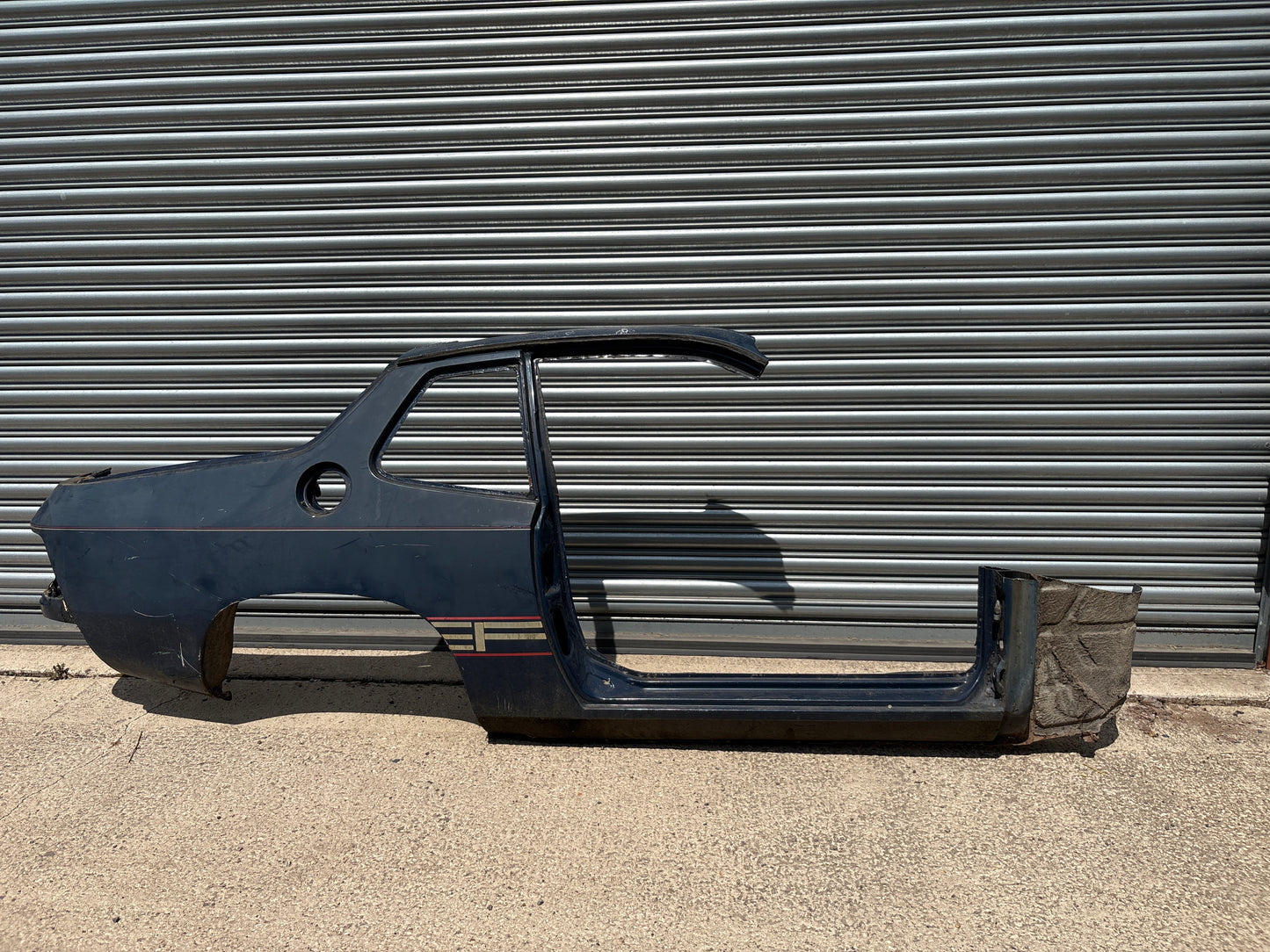 Porsche 924 right side cut, rear fender with sill