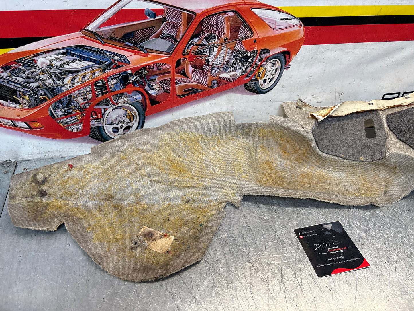 Porsche 924/944 -85.5 rear left side trim carpet, white, 944555083, used