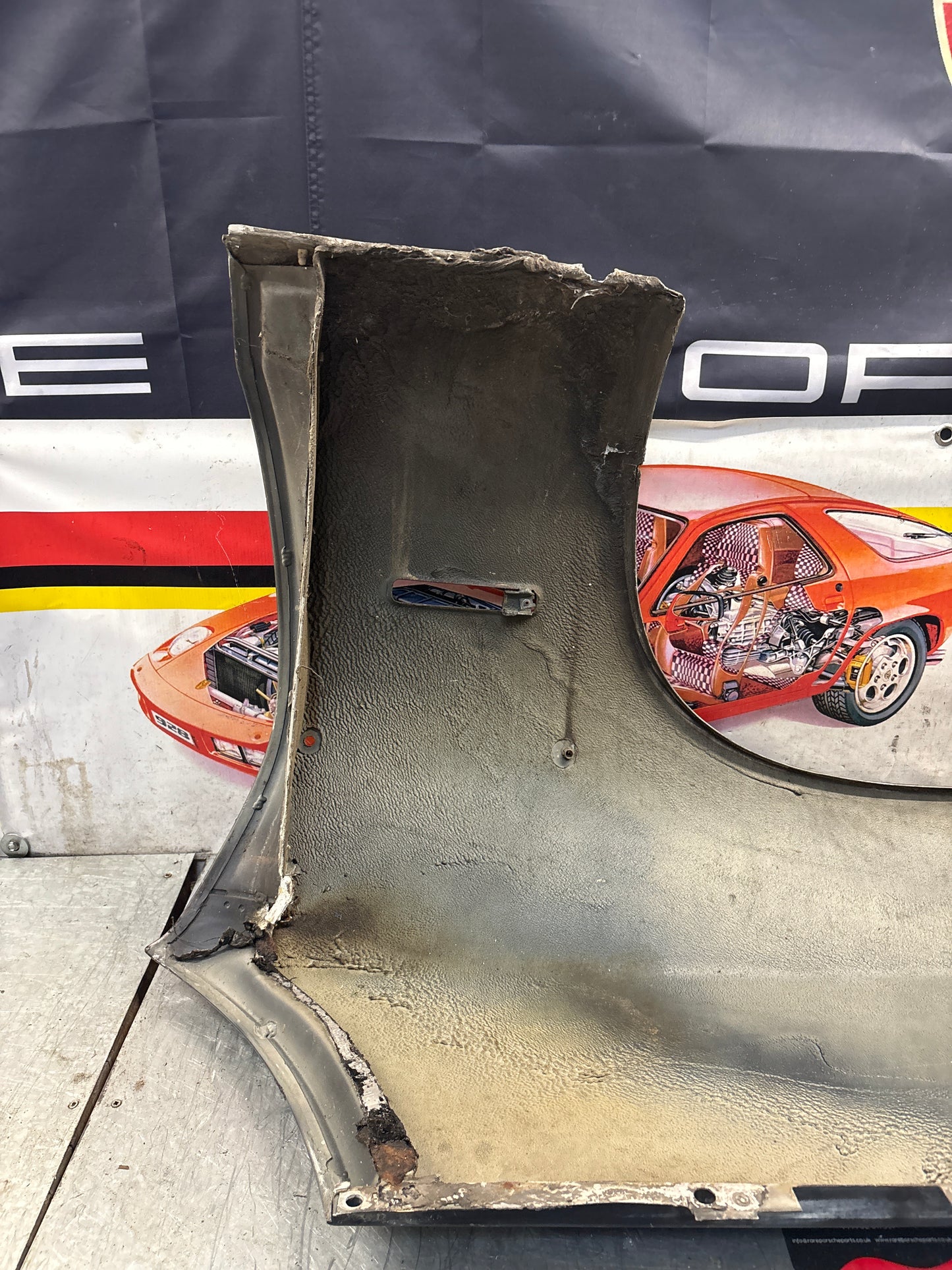 Porsche 928 S4 GT front right wing, used, 92850301211