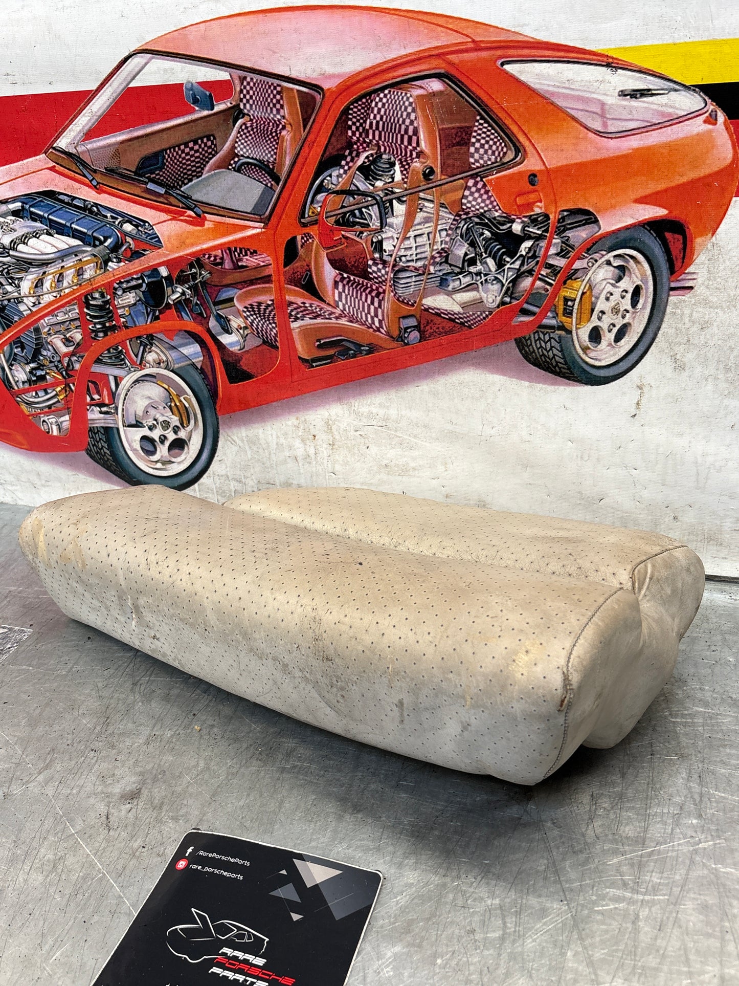 Porsche 928 rear right seat cushion, white, leather, used 92852206051