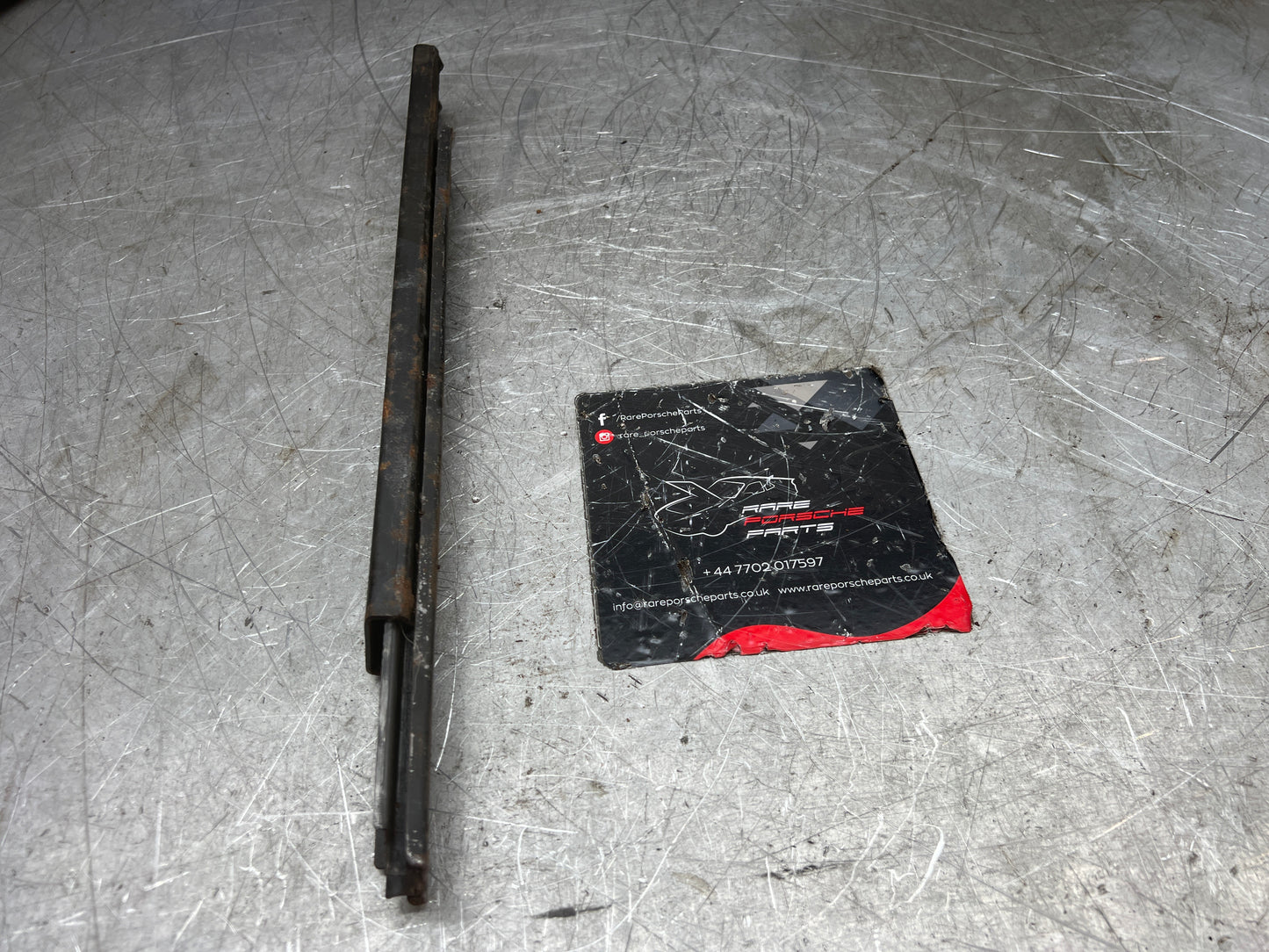 Porsche 924 944 911 seat runner 94452149100