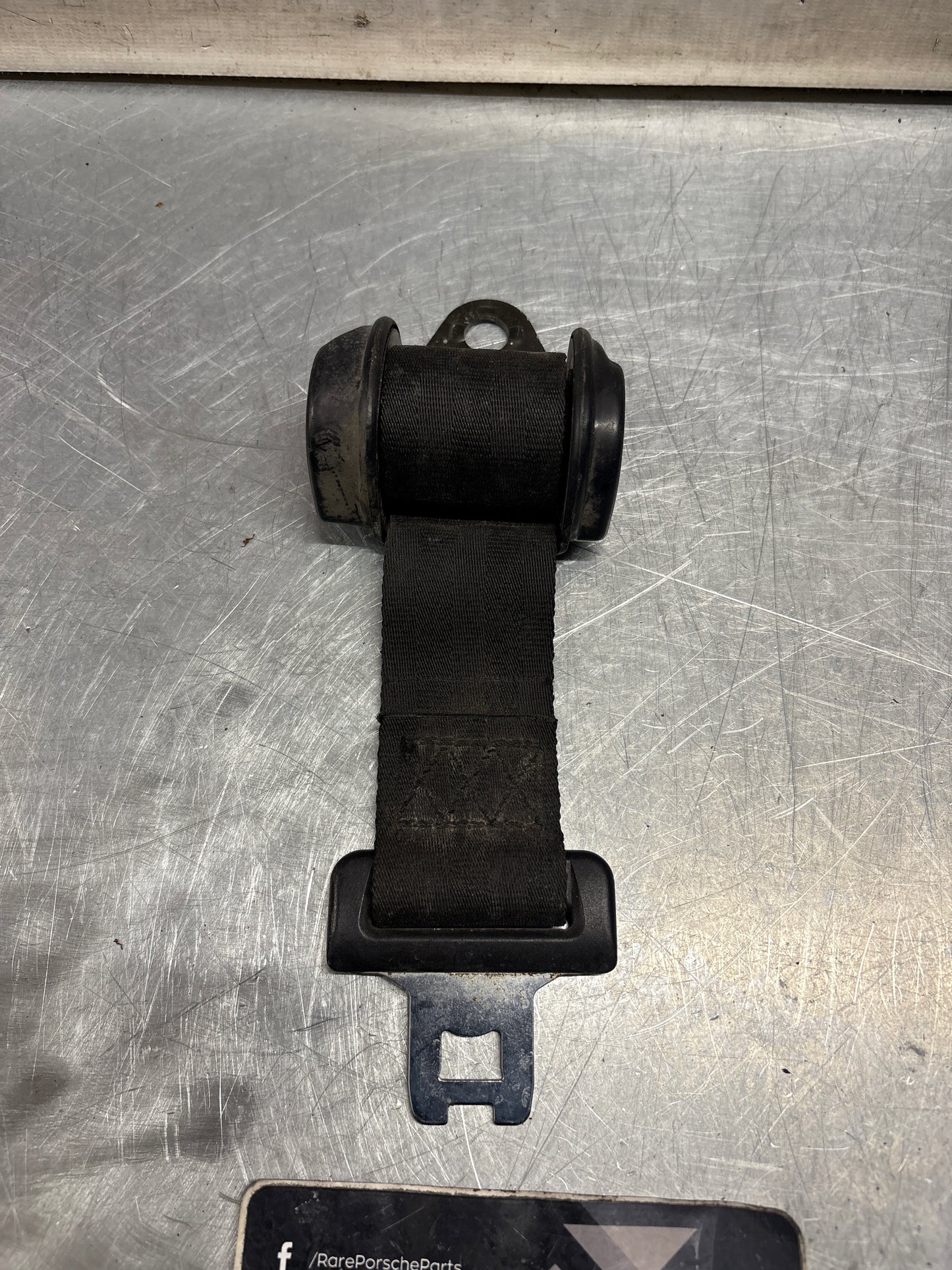 Porsche 928 rear left seat belt 92880301502, used