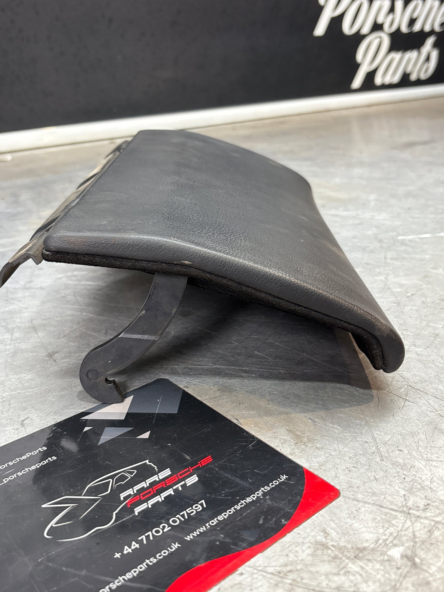 Porsche 944 85-92 glove box lid Black used