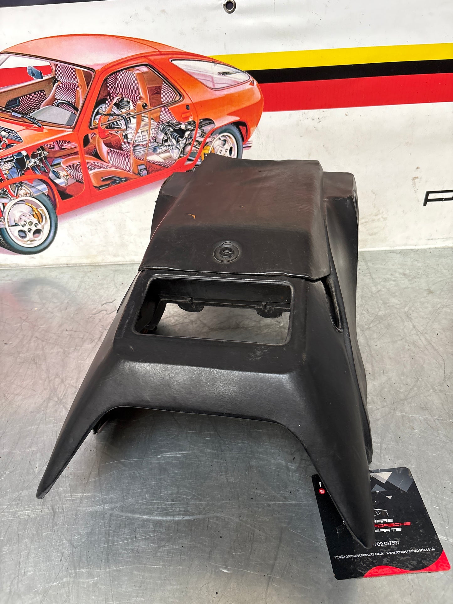 Porsche 928 S center console, rear armrest, Black no key 92852206757 spares and repair