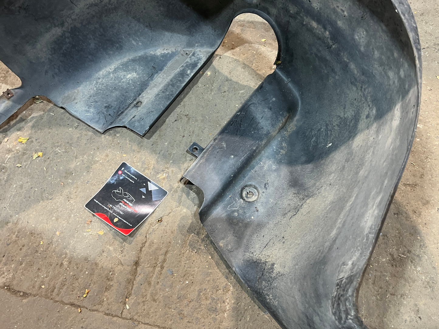 Porsche 944 turbo 968 wheel arch liner left 94450438102 spares or repair
