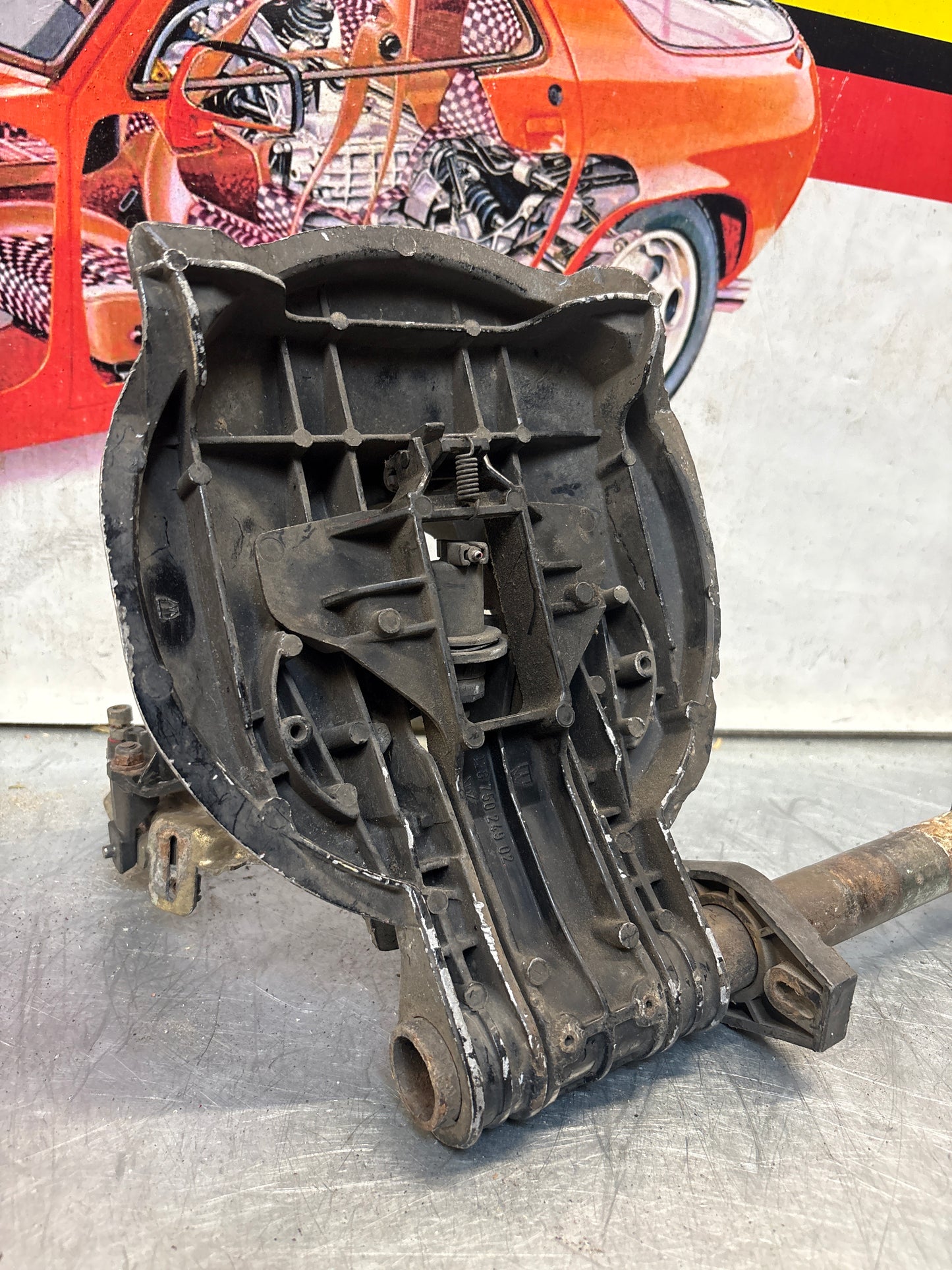 Porsche 928 right headlight swivel frame 92875024902 92875024302 used
