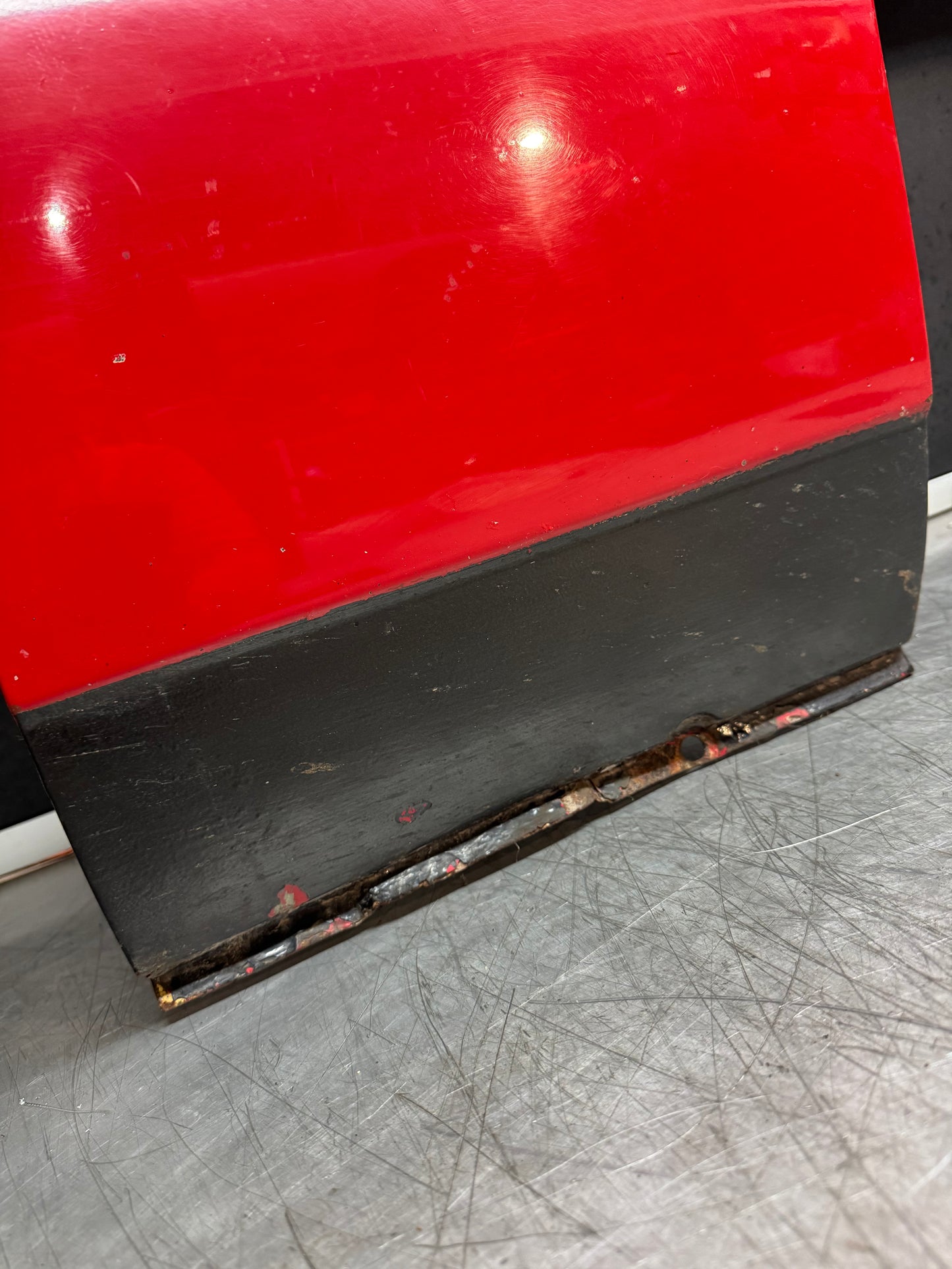 Porsche 924 Front Right wing. 477821022 - Good Condition