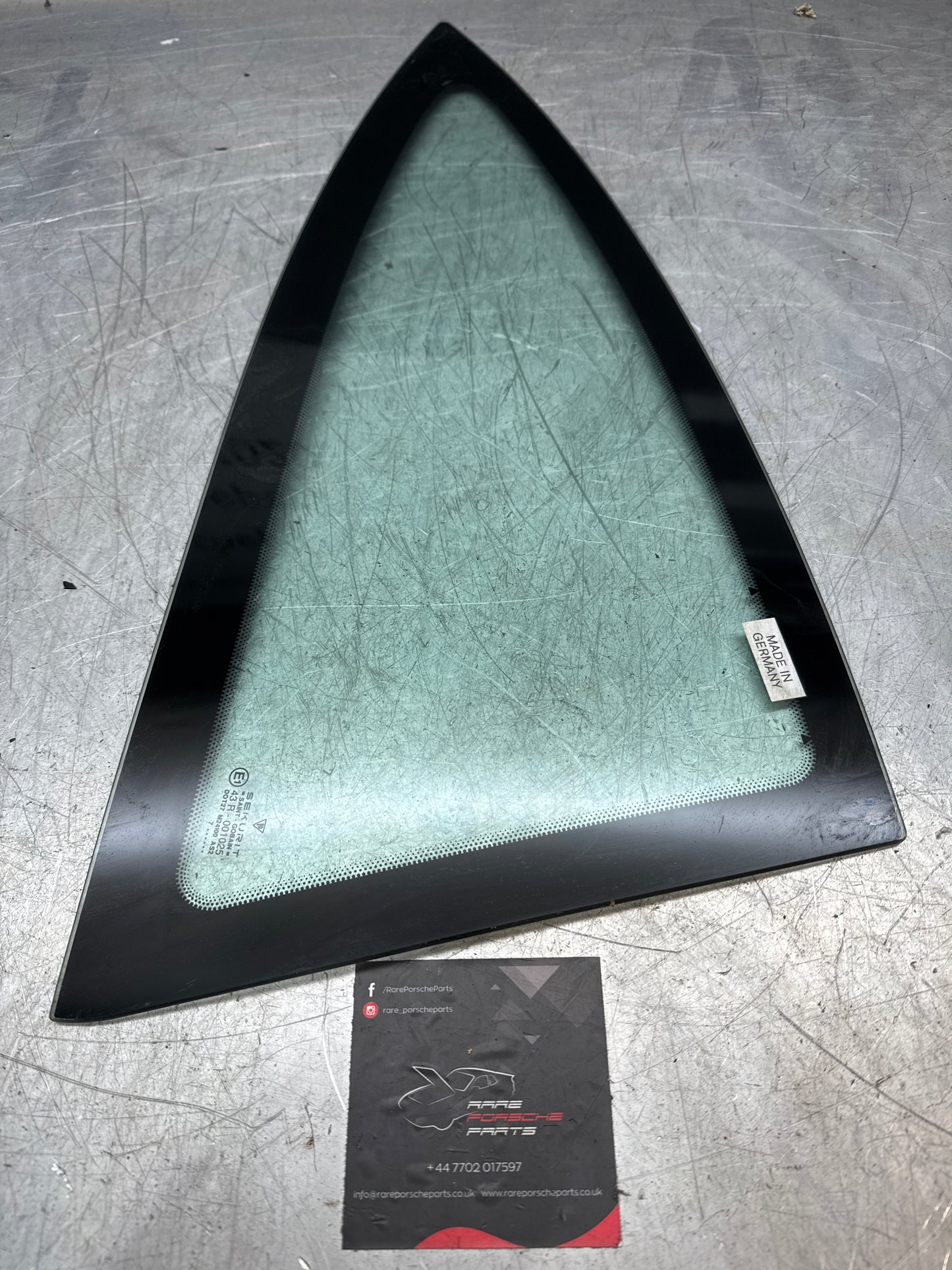 Porsche 993 rear glass right 99356251201 NOS