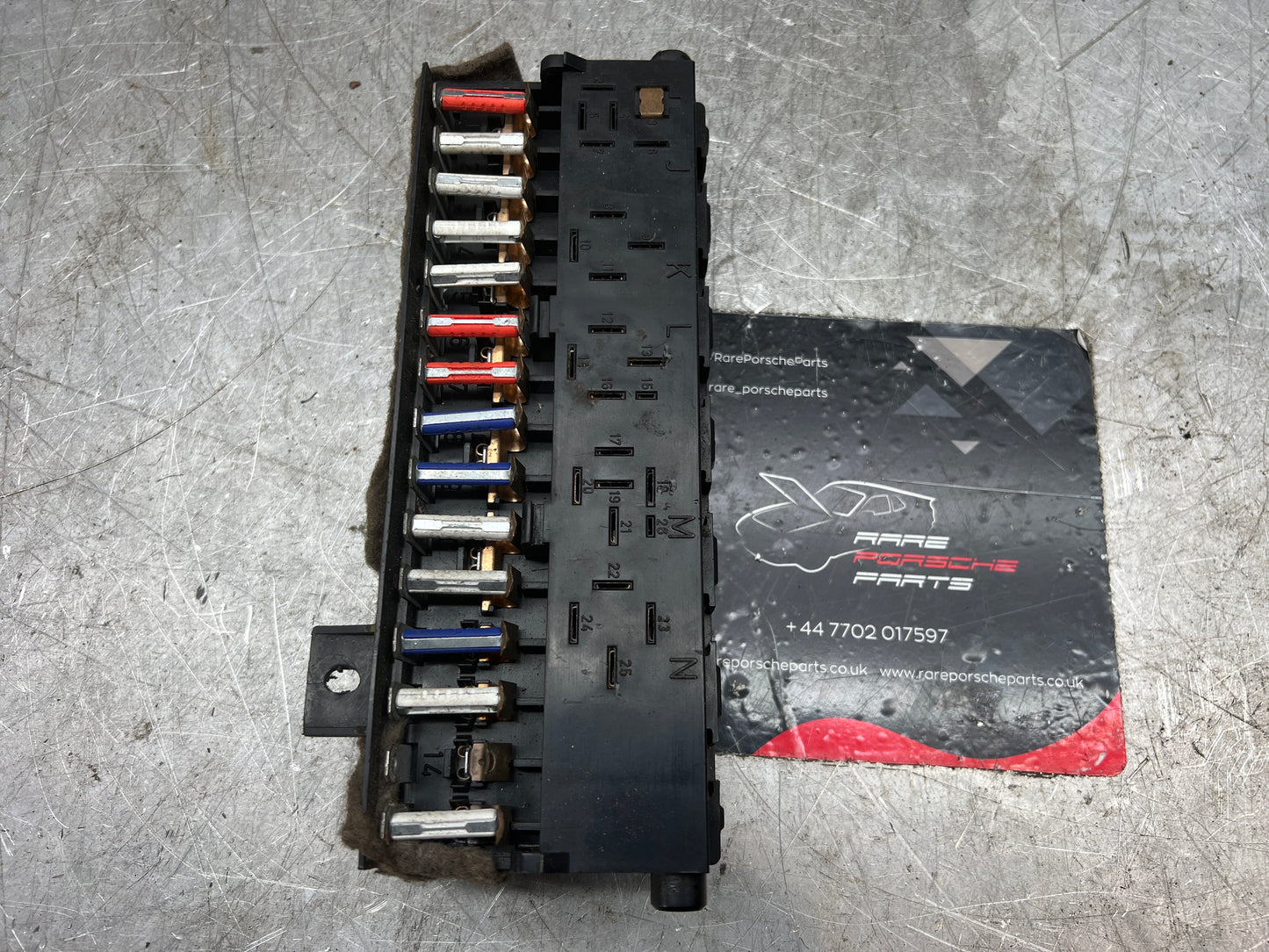 Porsche 924 944 (1979-1989) Fuse Box 477941813 used