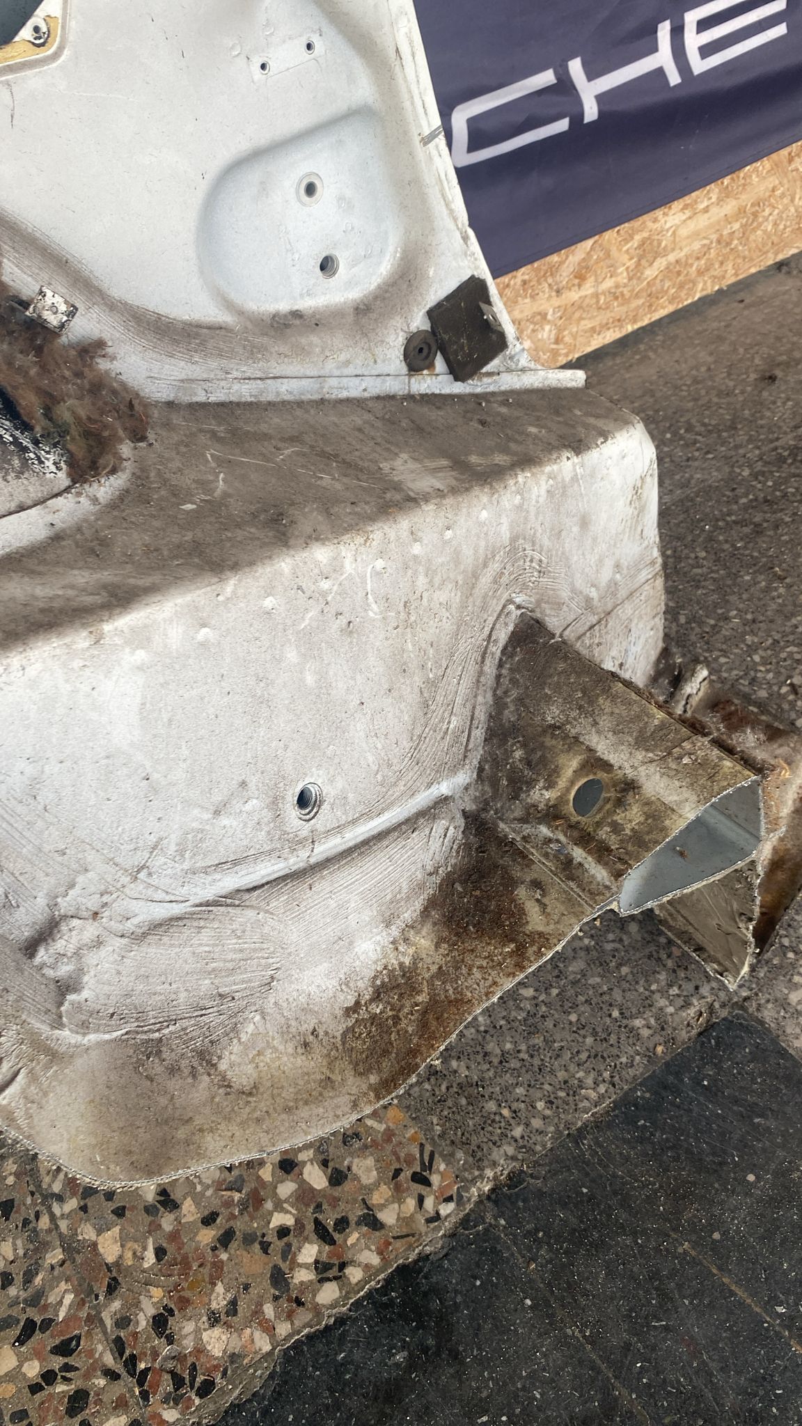 Porsche 944 left side cut, rear fender 94450390303,