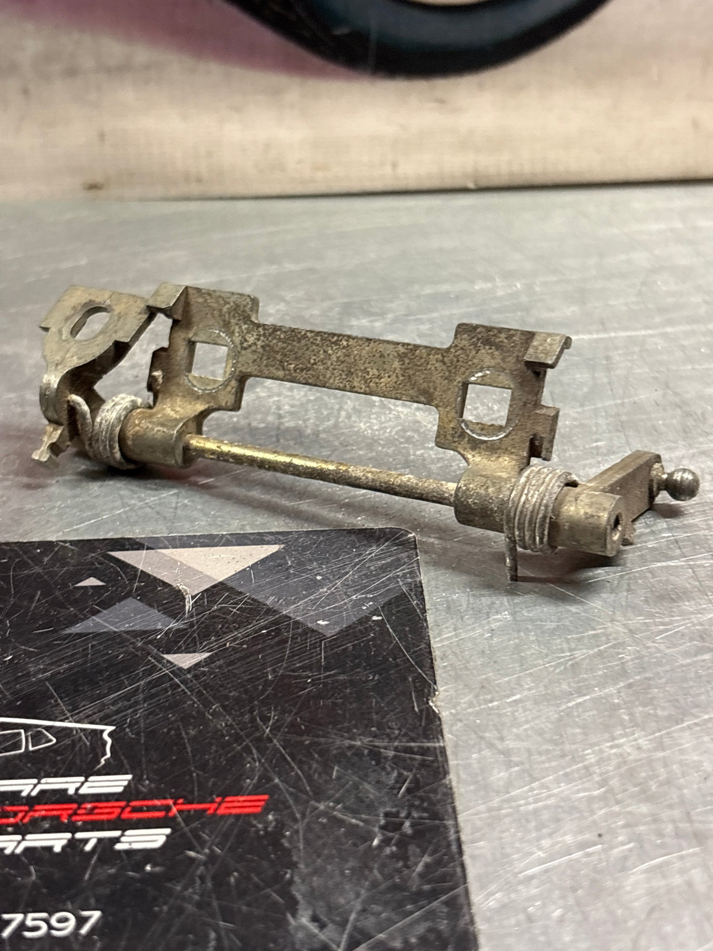 Porsche 928 black door handle assembly used 928537063/06402