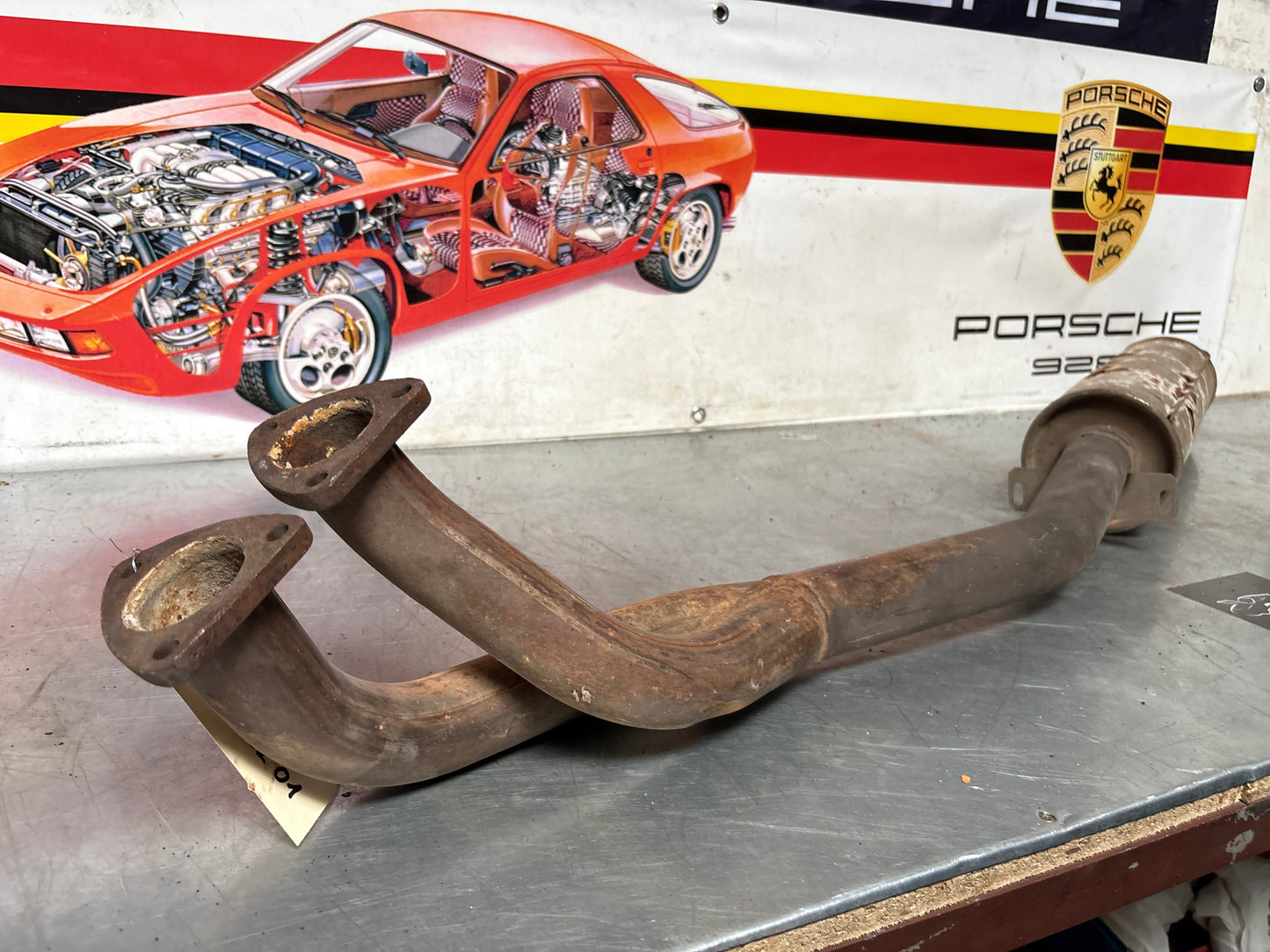 Porsche 944 exhaust middle section, used 94411108201 / 94411108300