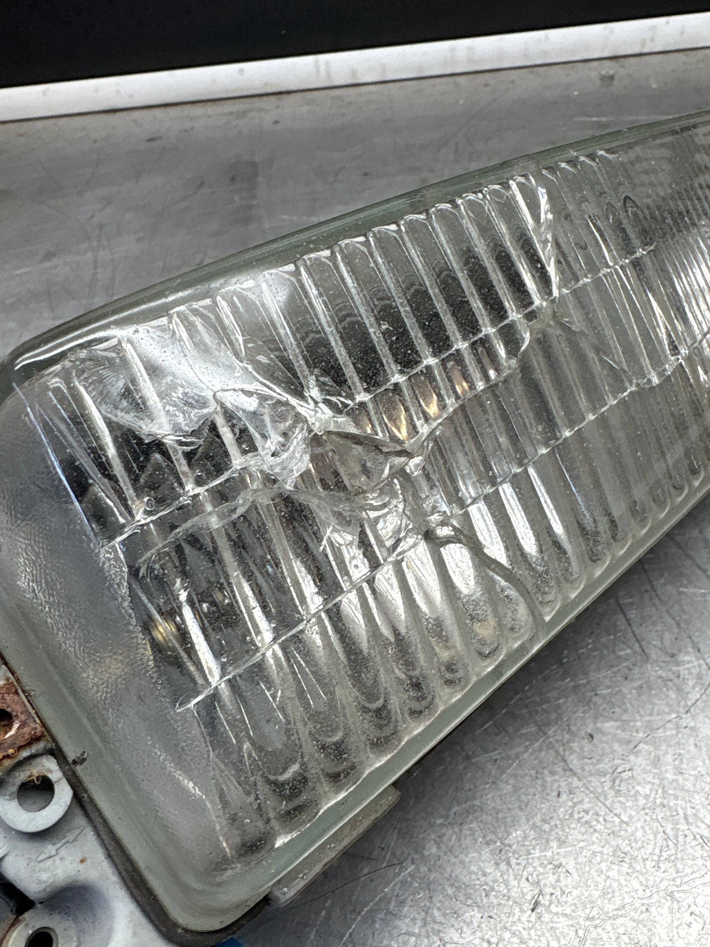 Porsche 944 S2 Turbo Right foglight 95163121100 / 0305200701