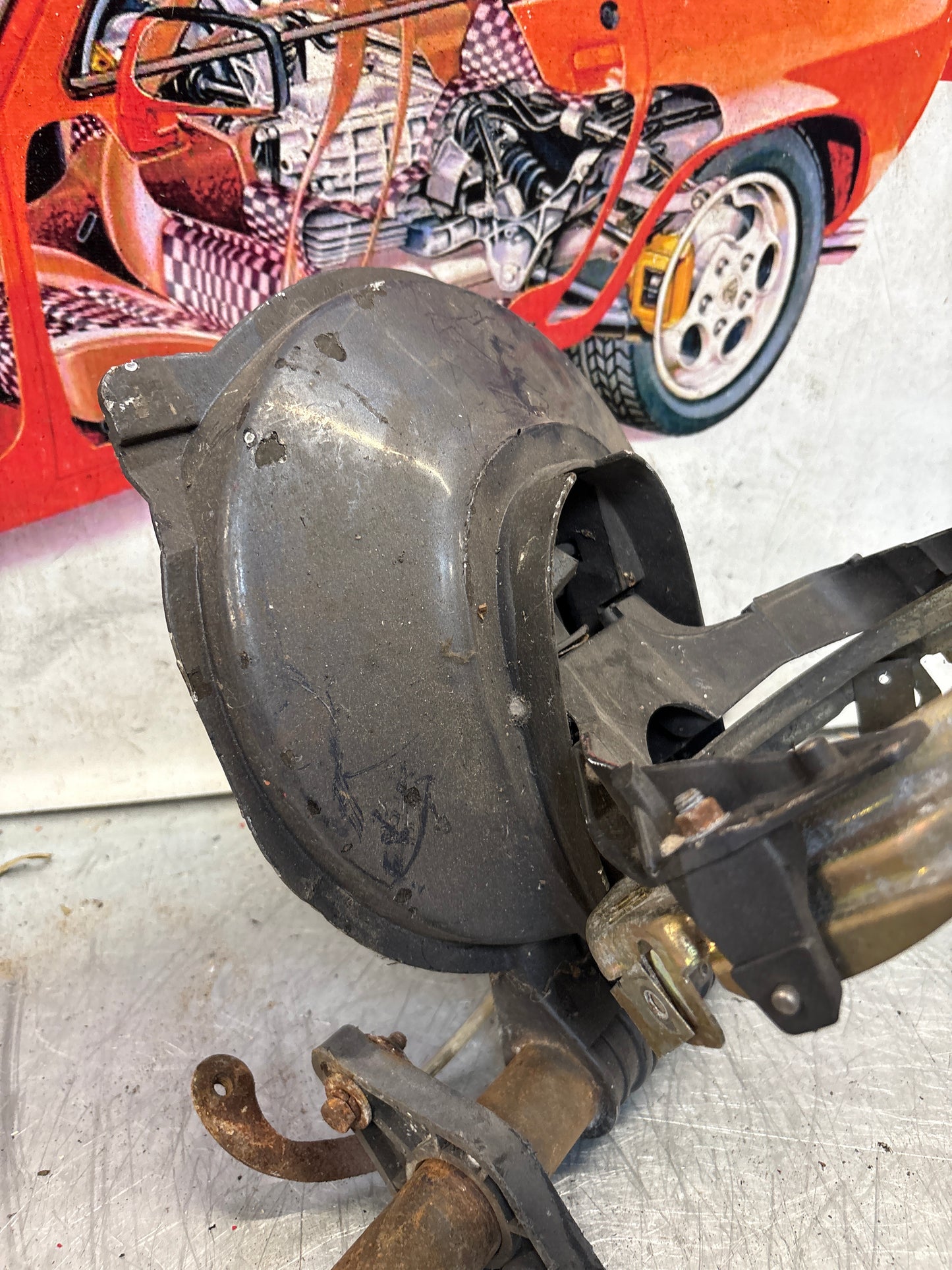 Porsche 928 right headlight swivel frame 92875024902 92875024302 used