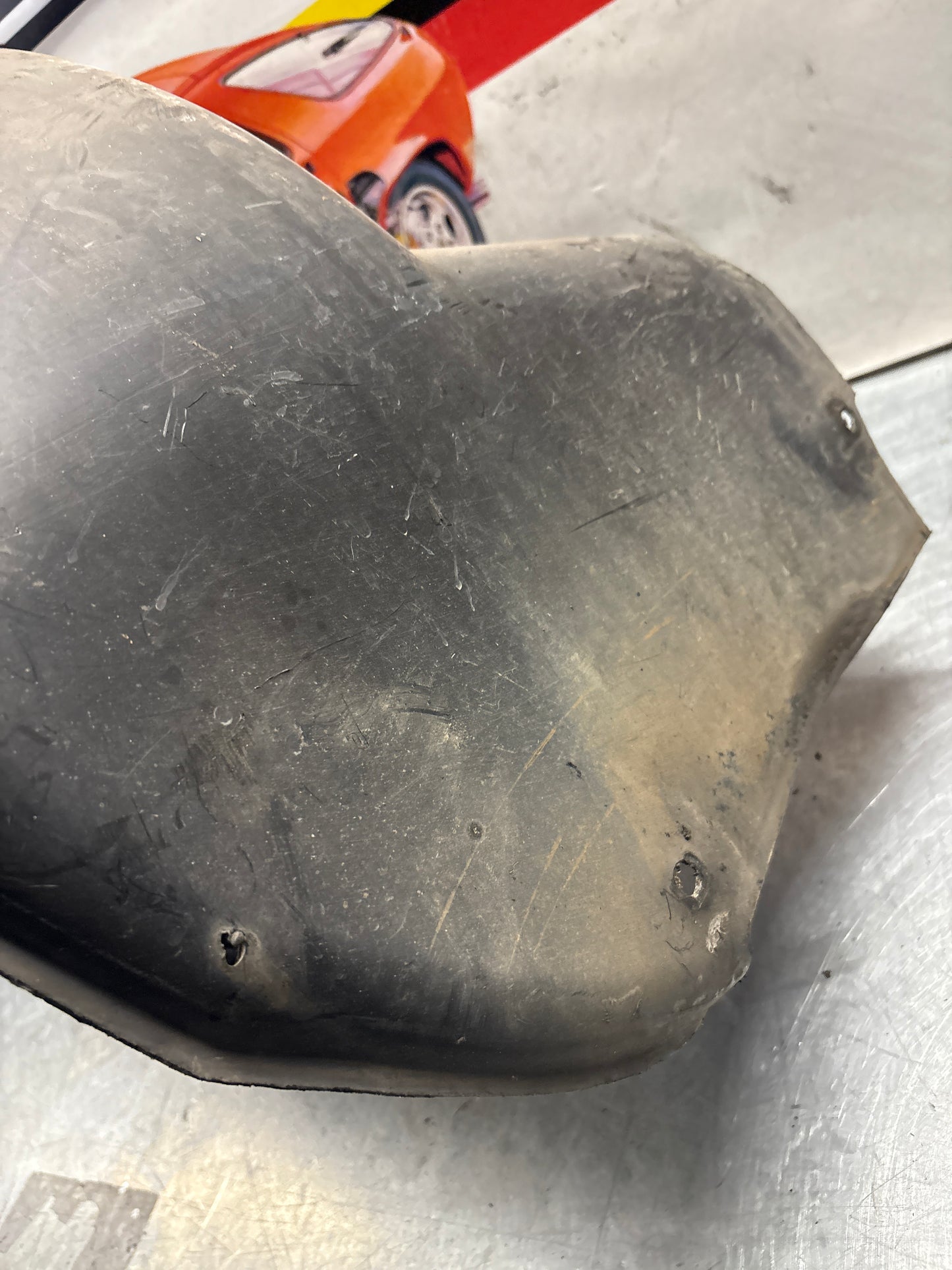 Porsche 928 wheel arch liner Left 92850438105 Used