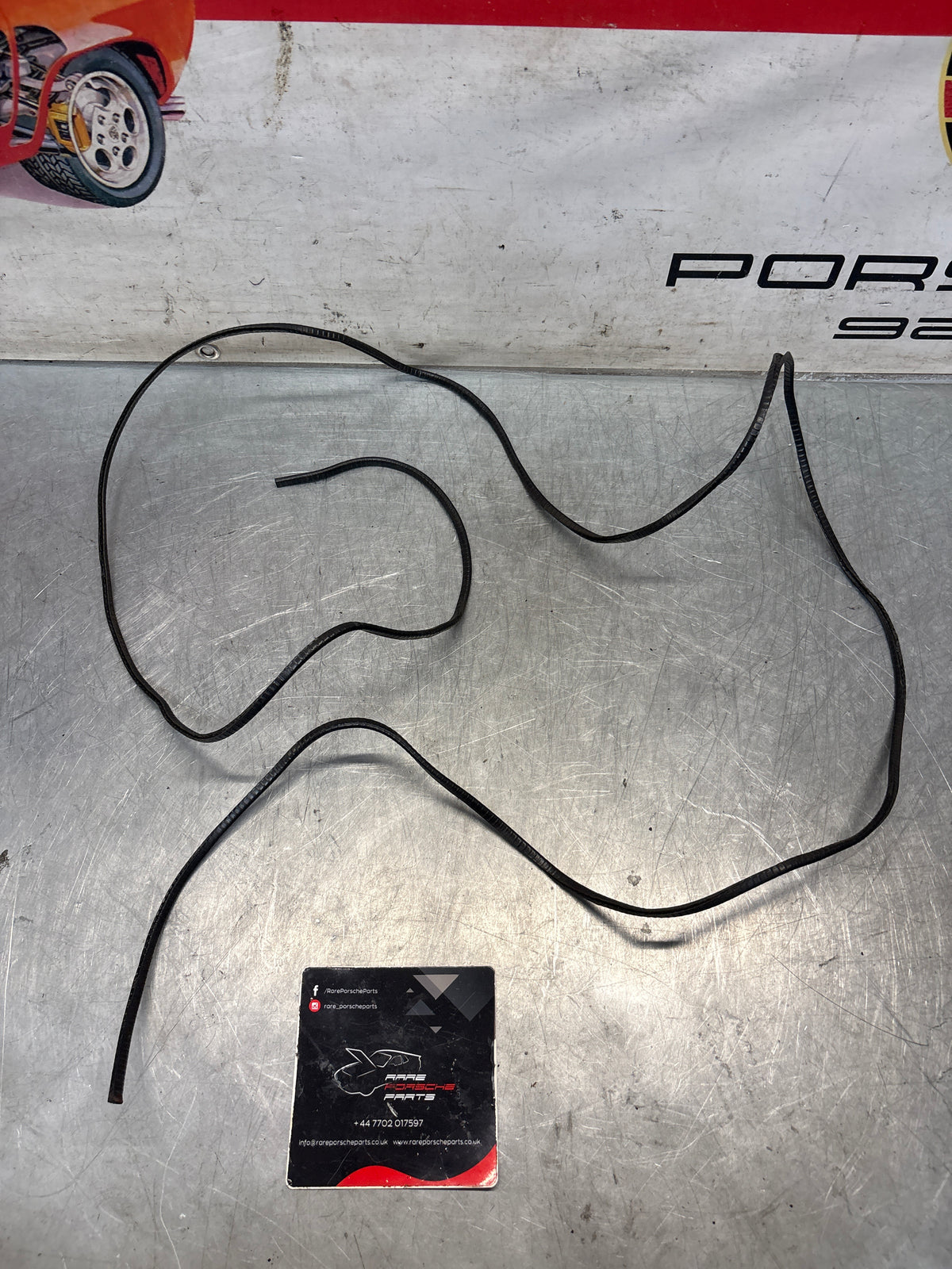 Porsche 924 / 944 targa sunroof on body seal, used 94456462100