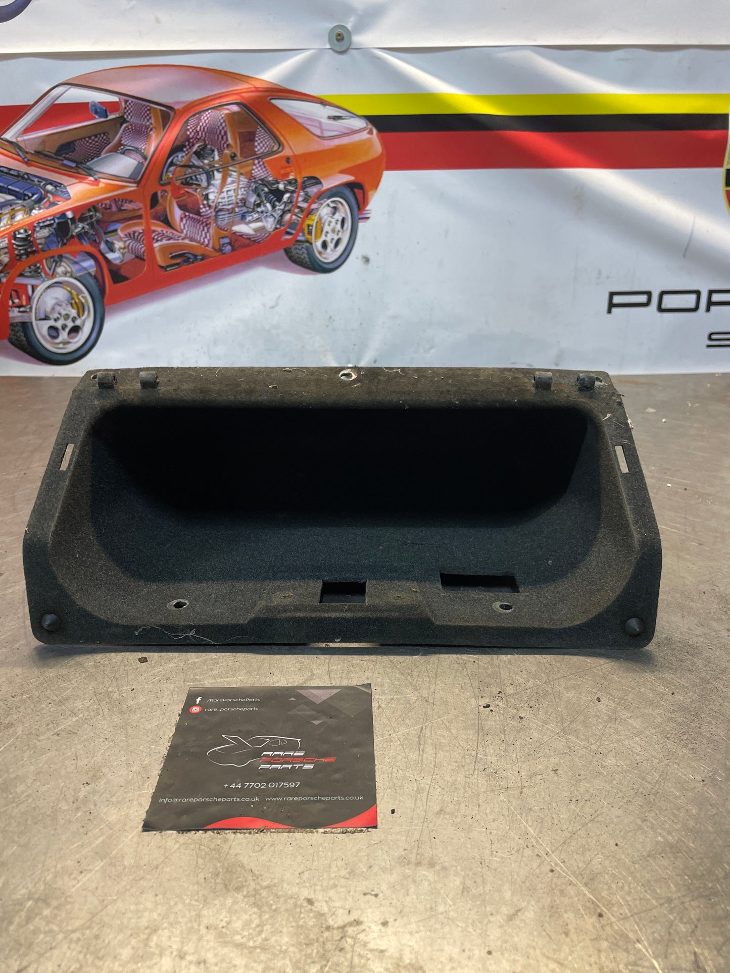 Porsche 924 glovebox, Black used 477857095