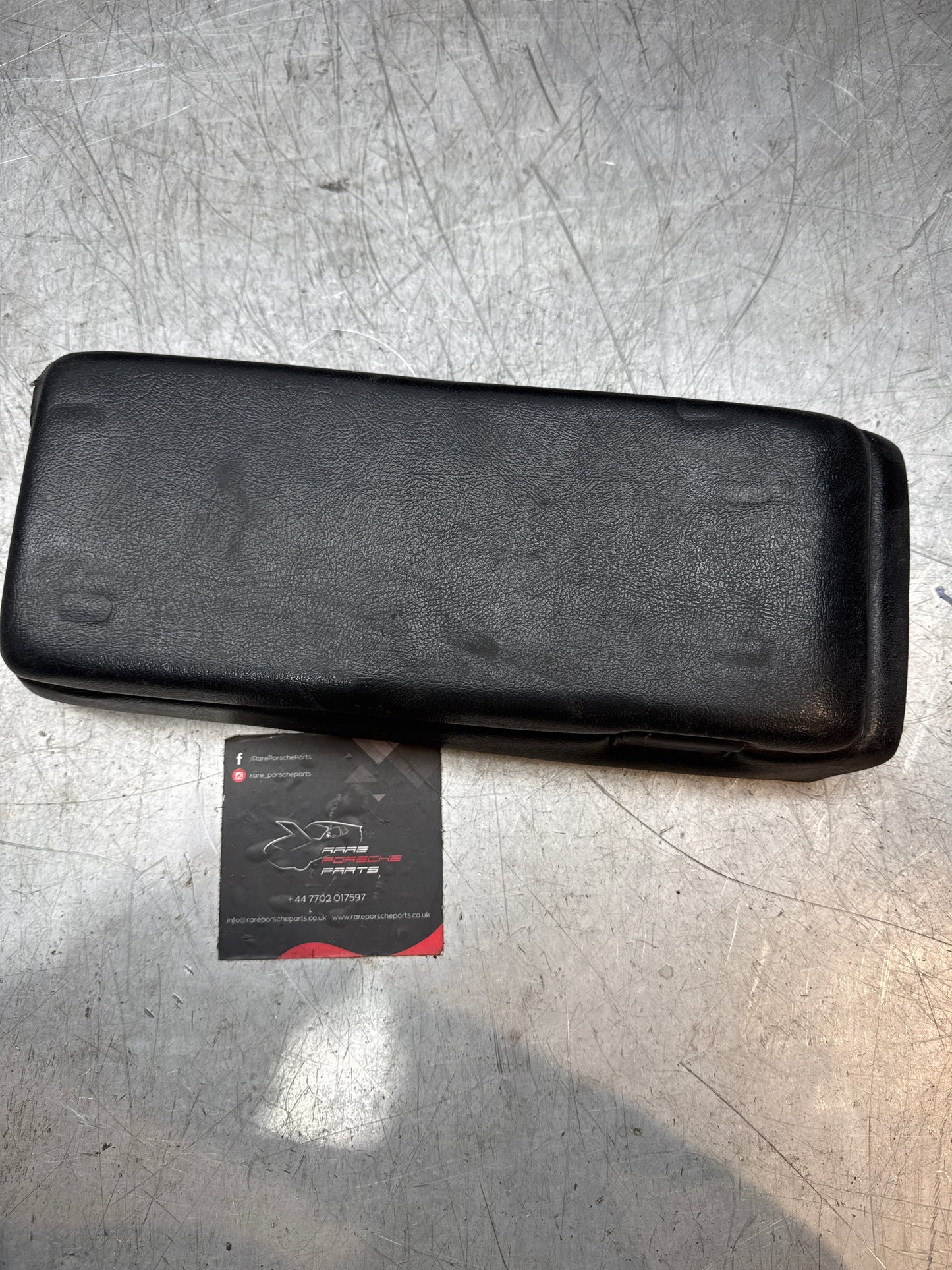 Porsche 944 924 centre console arm rest cassette black 478857059 spares or repair RHD