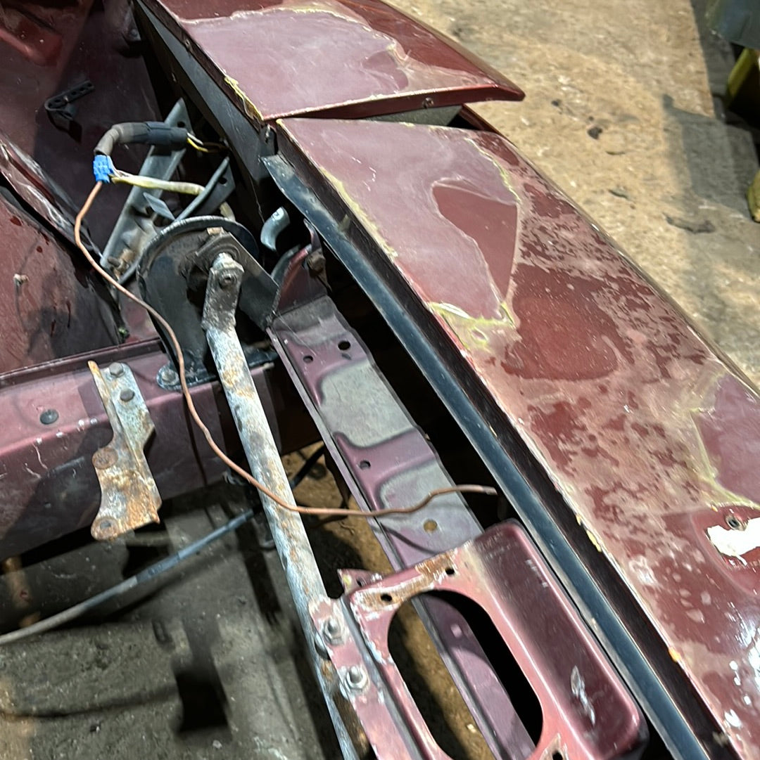 Porsche 924 Front end section cut