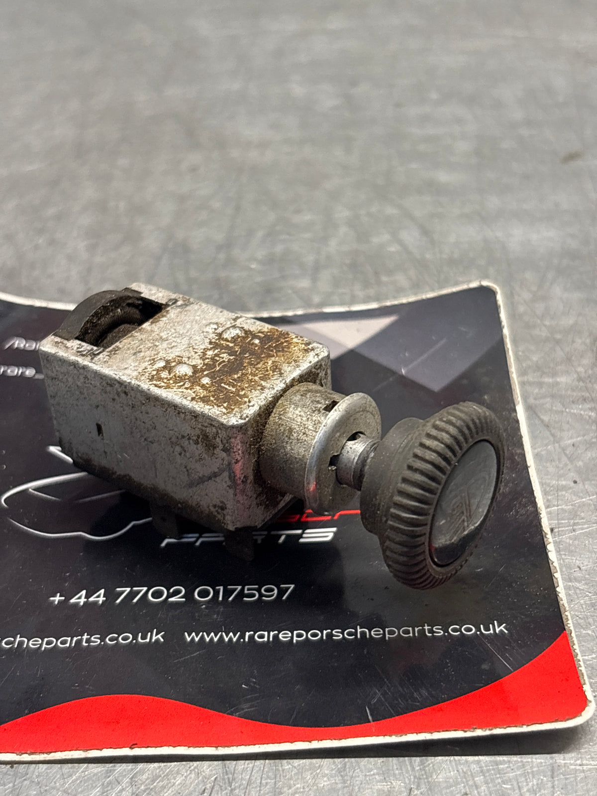 Porsche 914 headlight switch, used 91461341410