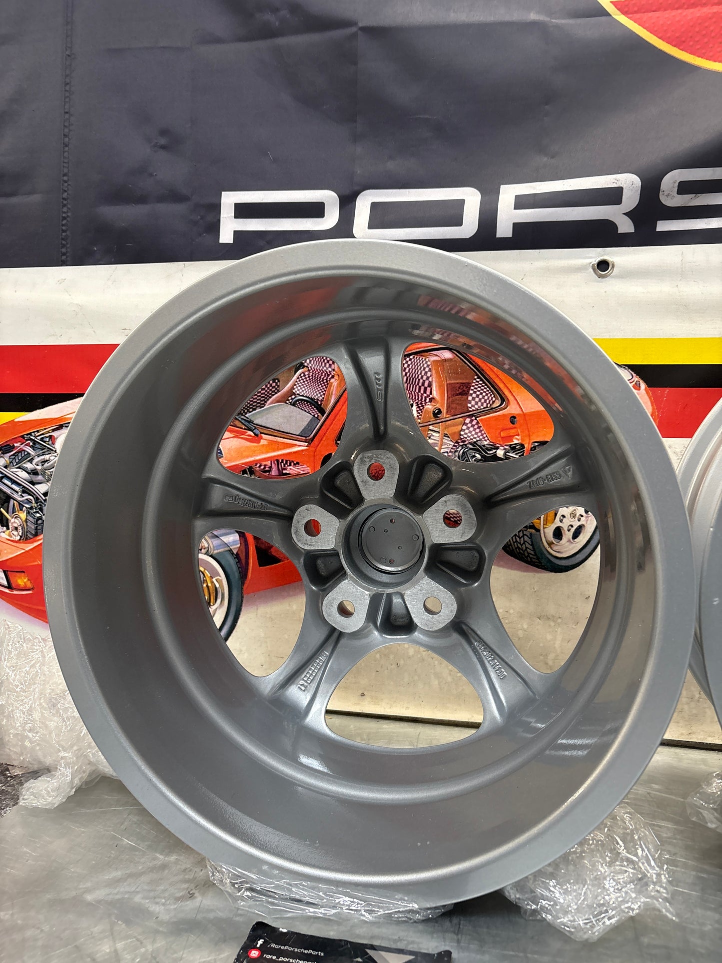 Porsche 944 968 16 inch alloy wheel set, refurbished 94436211400 / 94436211600