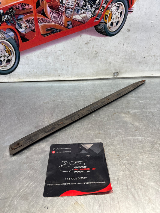 Porsche 928 Left Rear Protective Moulding, for spares or repair  92855904103