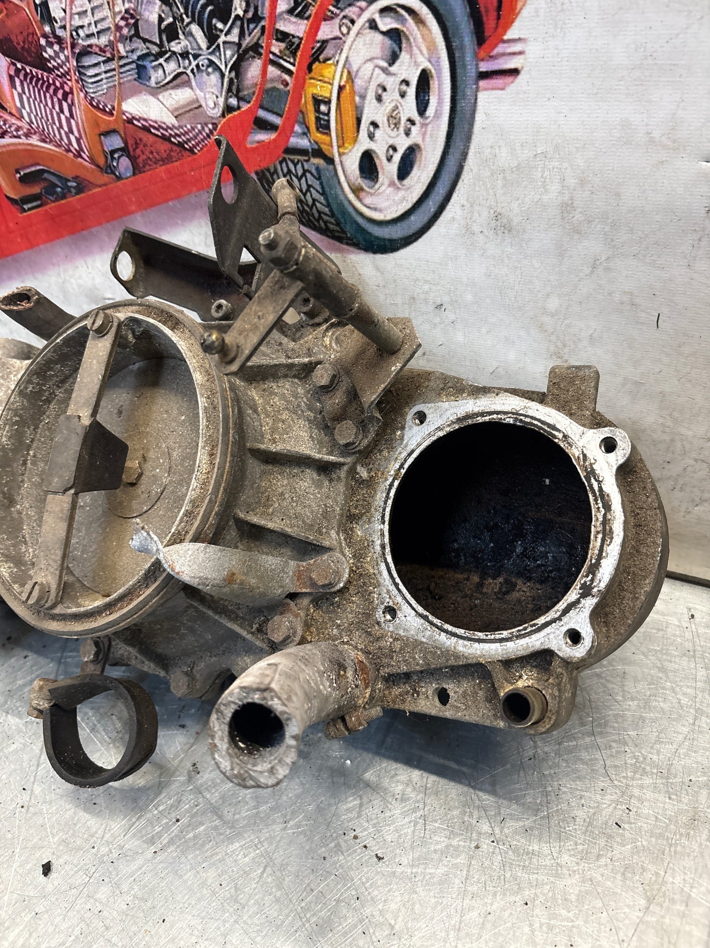 Porsche 928 throttle body, used 9281101935R / 0438120142