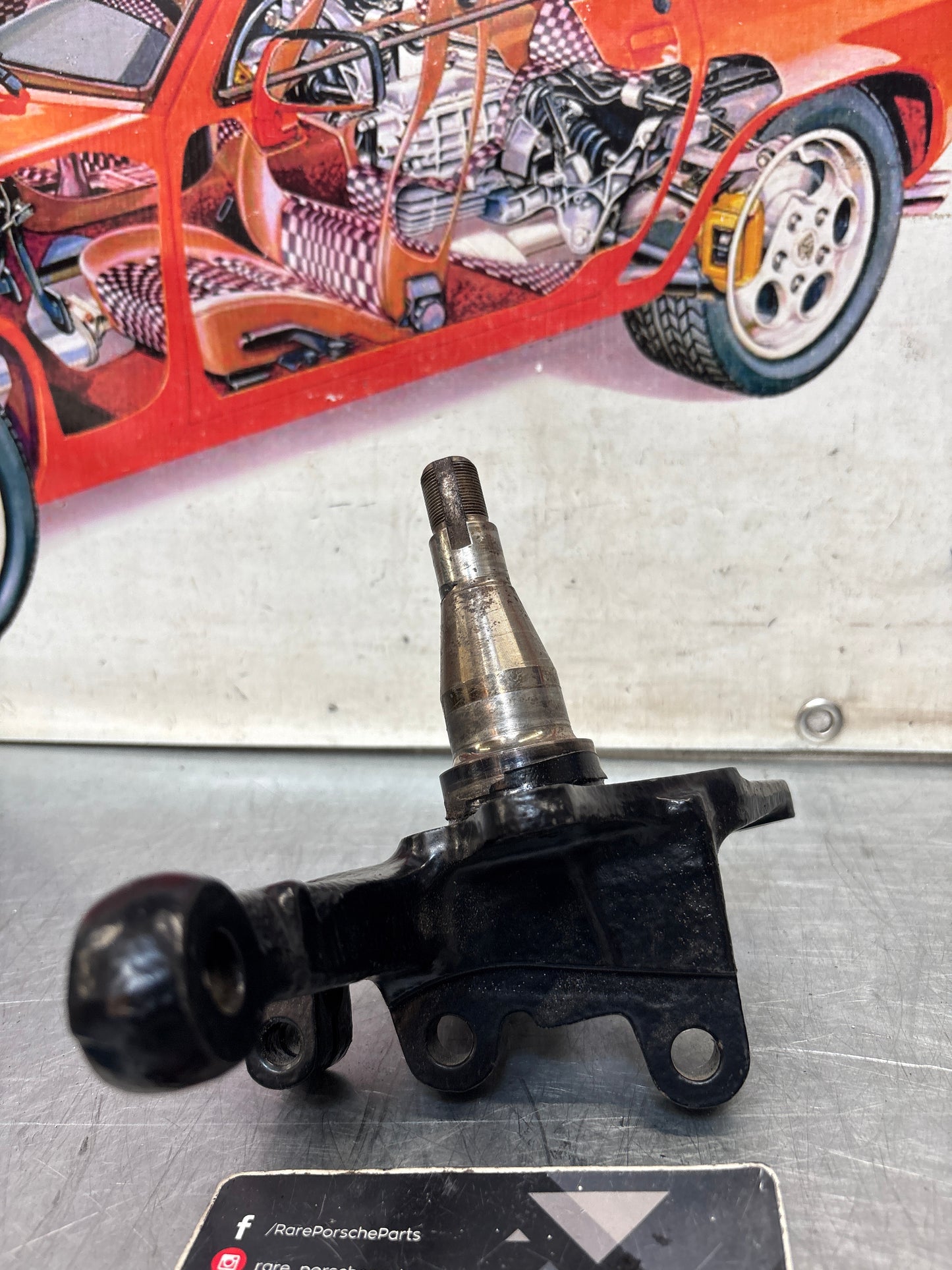 Porsche 944 Turbo 1986 front right steering knuckle, spindle axle 95134165601 used