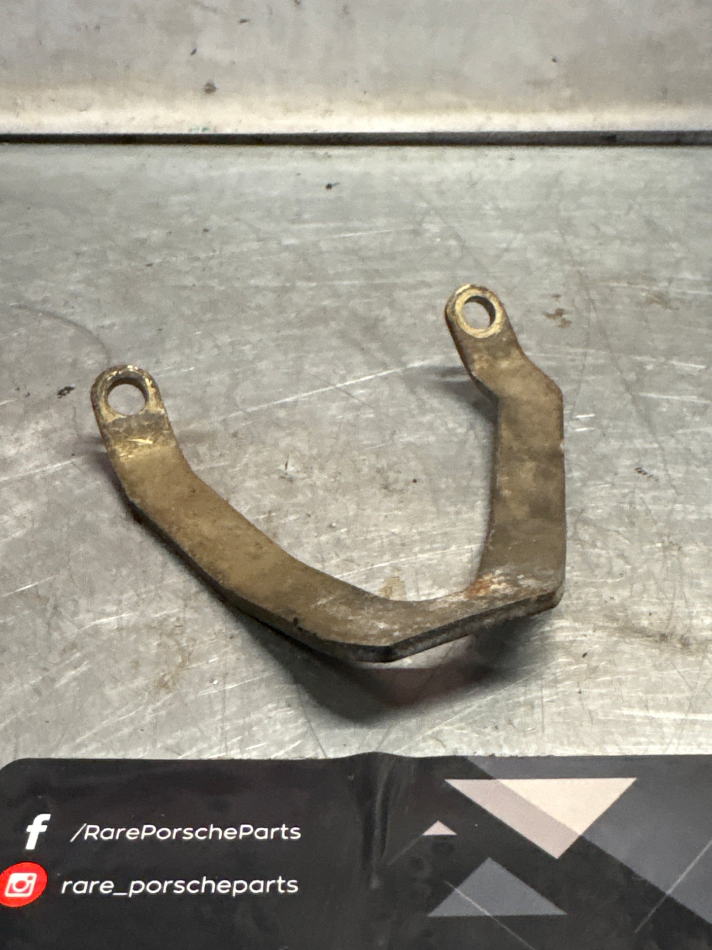 Porsche 924 front engine lifting bracket 046103391, used